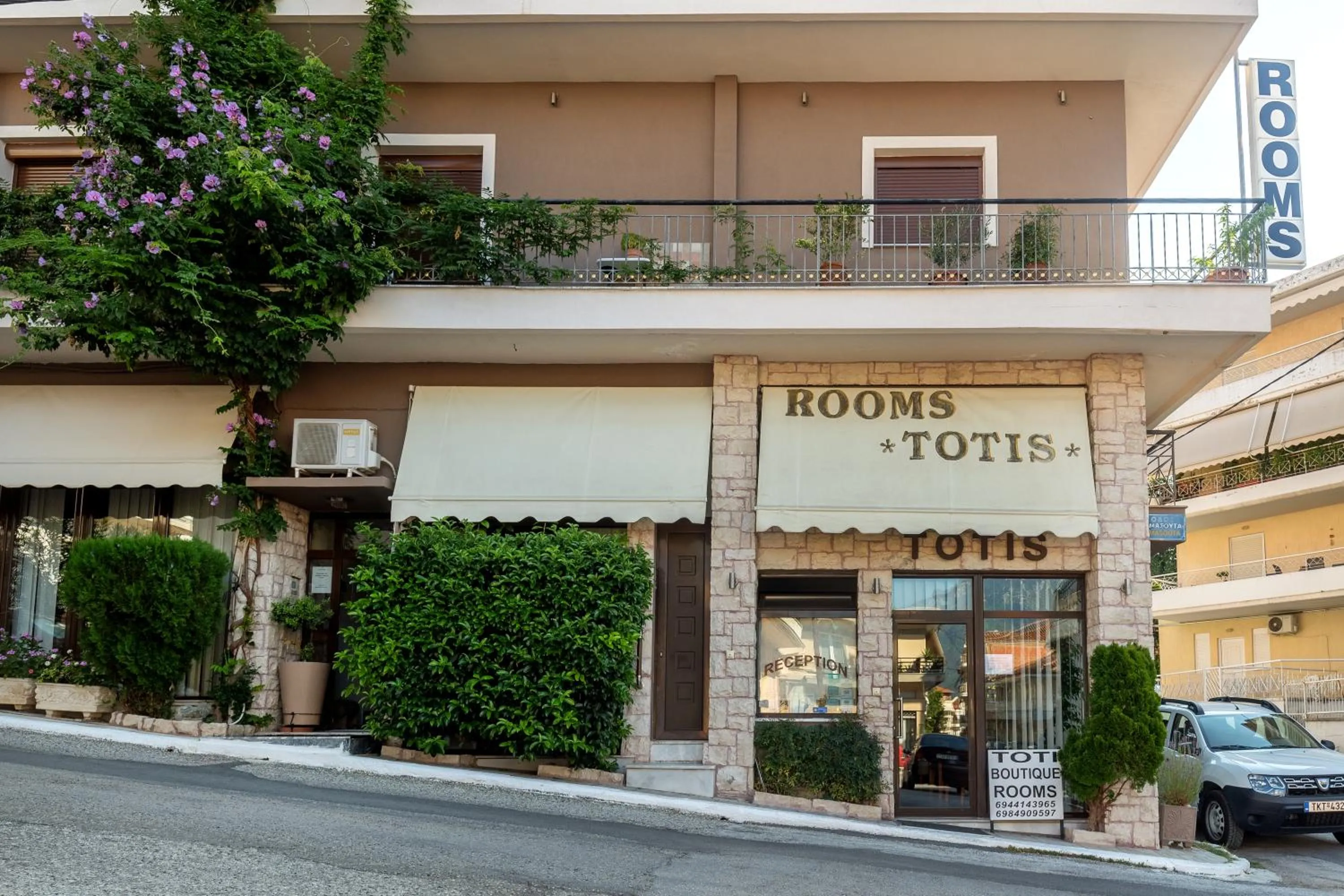 Facade/entrance in Toti Boutique Rooms
