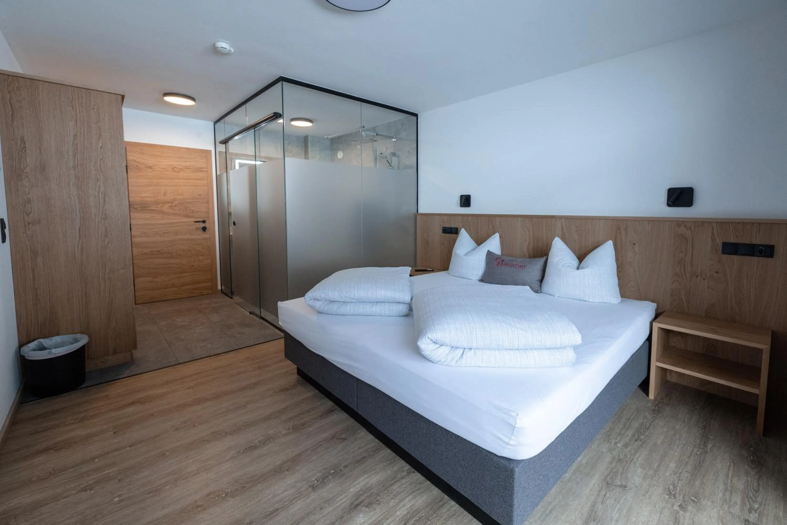 Bed in Hotel Steuxner