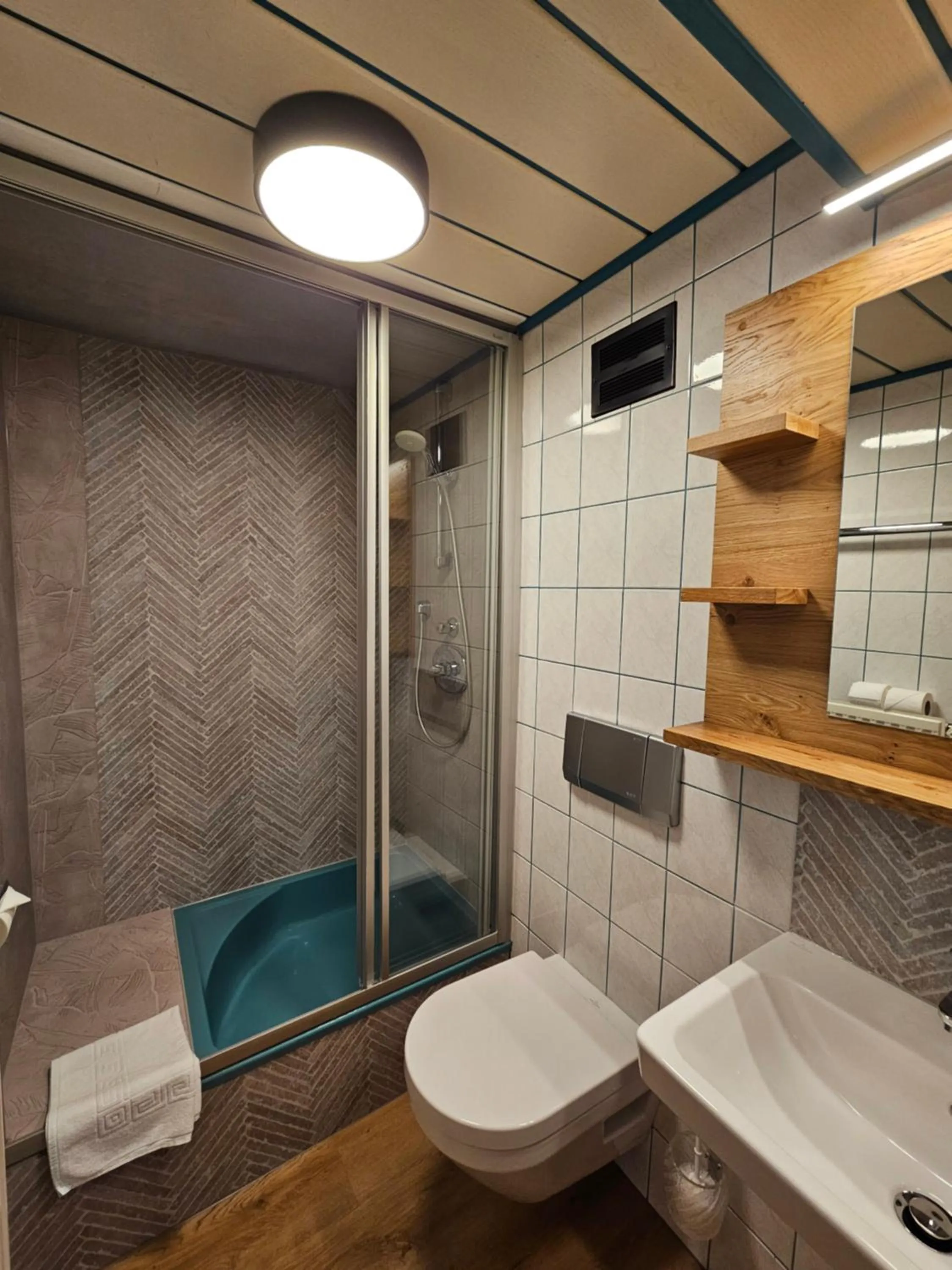 Bathroom in Landhotel Lacknerhof