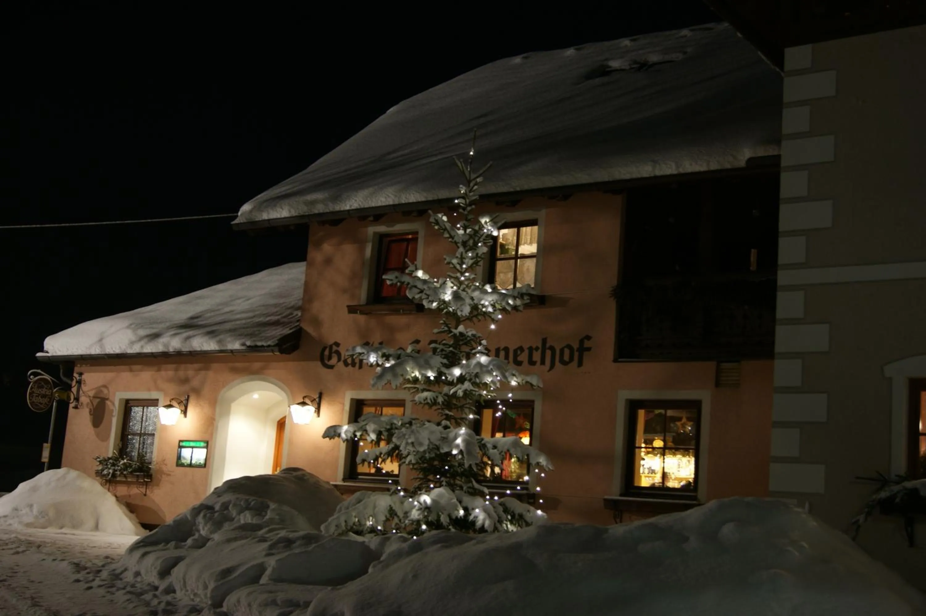Facade/entrance in Landhotel Lacknerhof