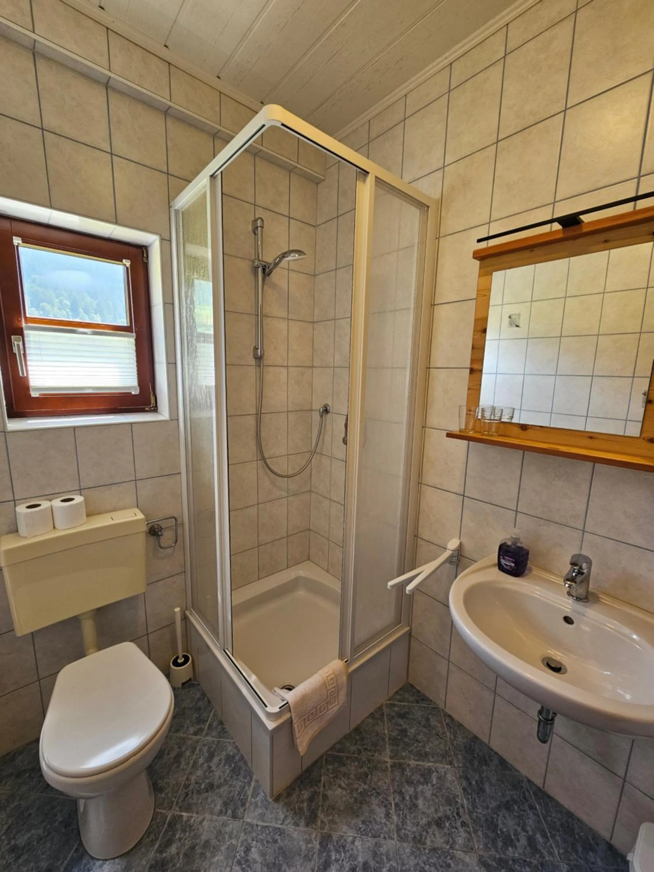 Bathroom in Landhotel Lacknerhof