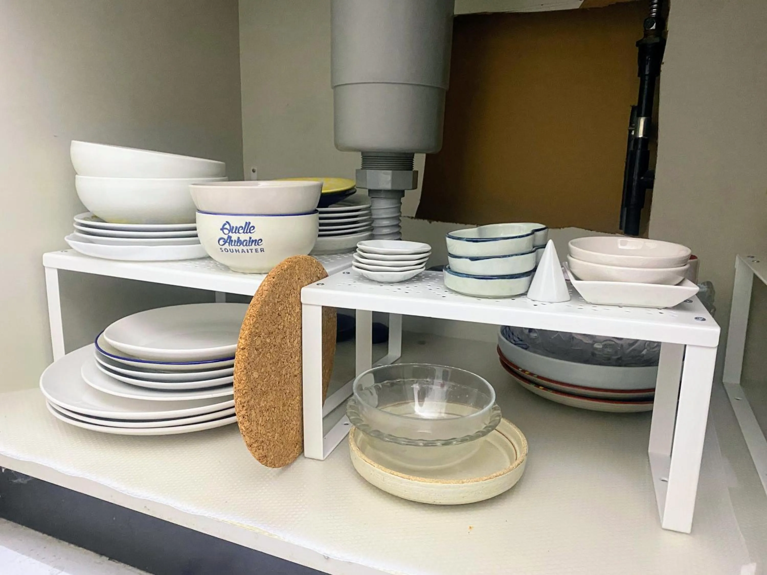 Communal kitchen in Bonfire Hostel Osaka