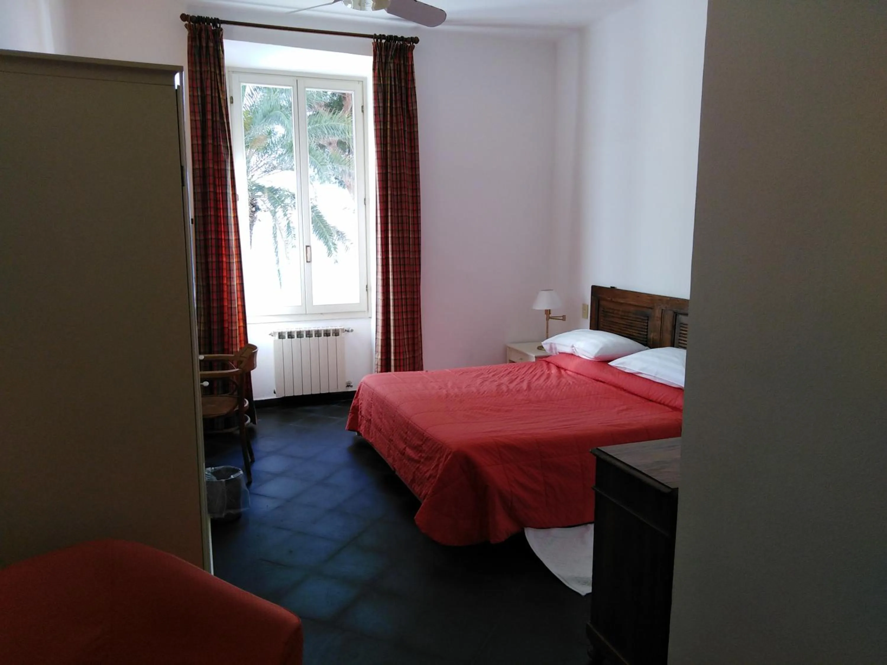 Photo of the whole room, Bed in Hotel Beau Rivage