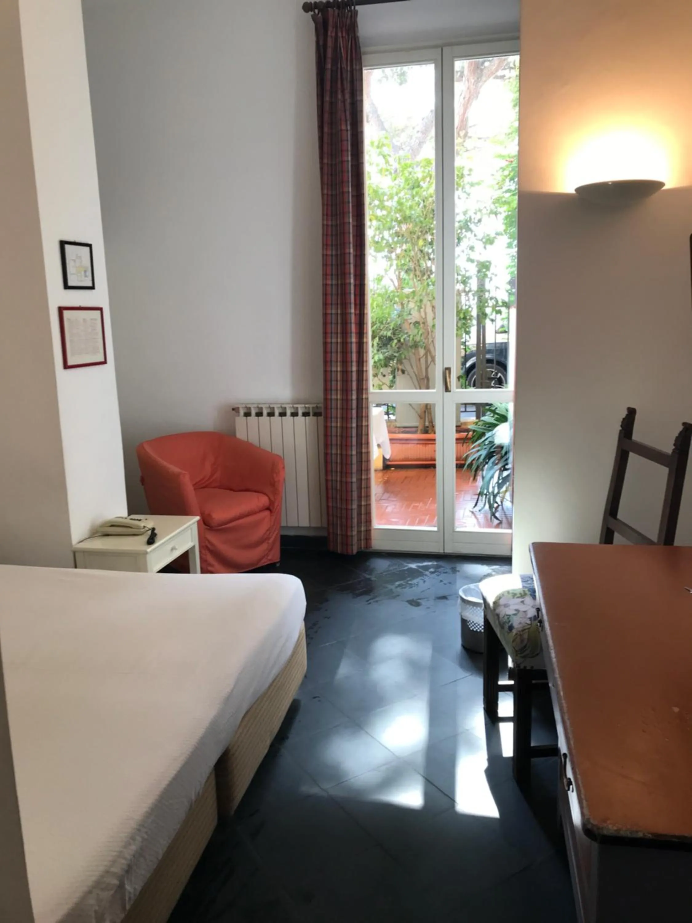 Photo of the whole room in Hotel Beau Rivage