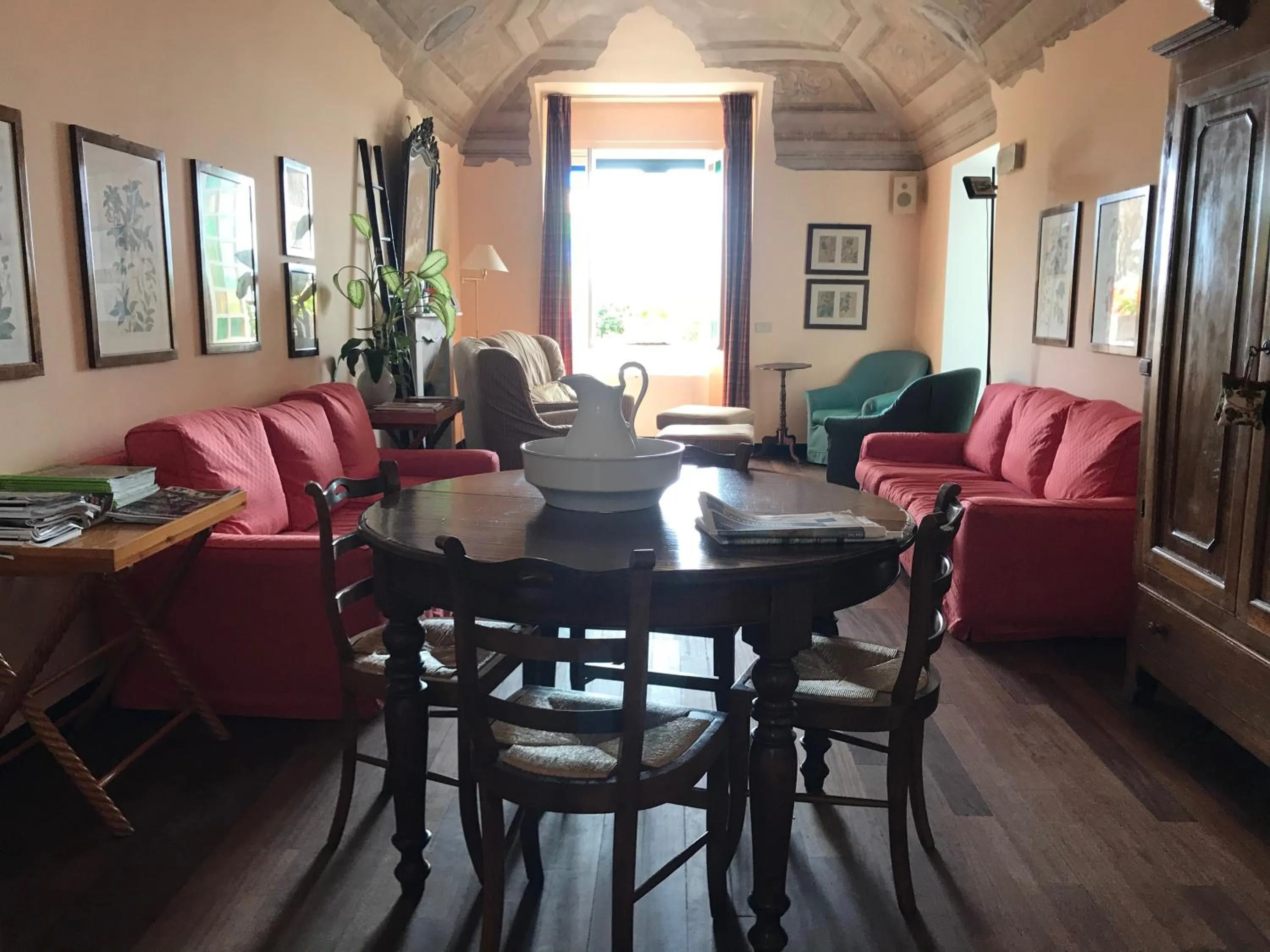 Living room in Hotel Beau Rivage