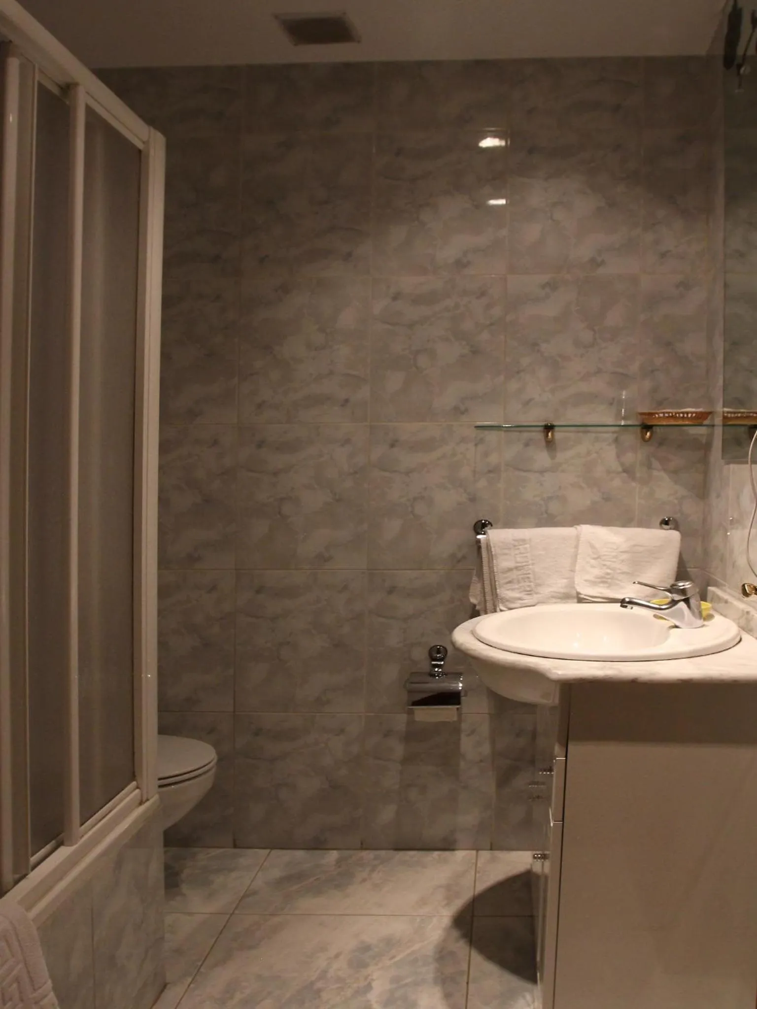 Bathroom in Hostal Sardinero