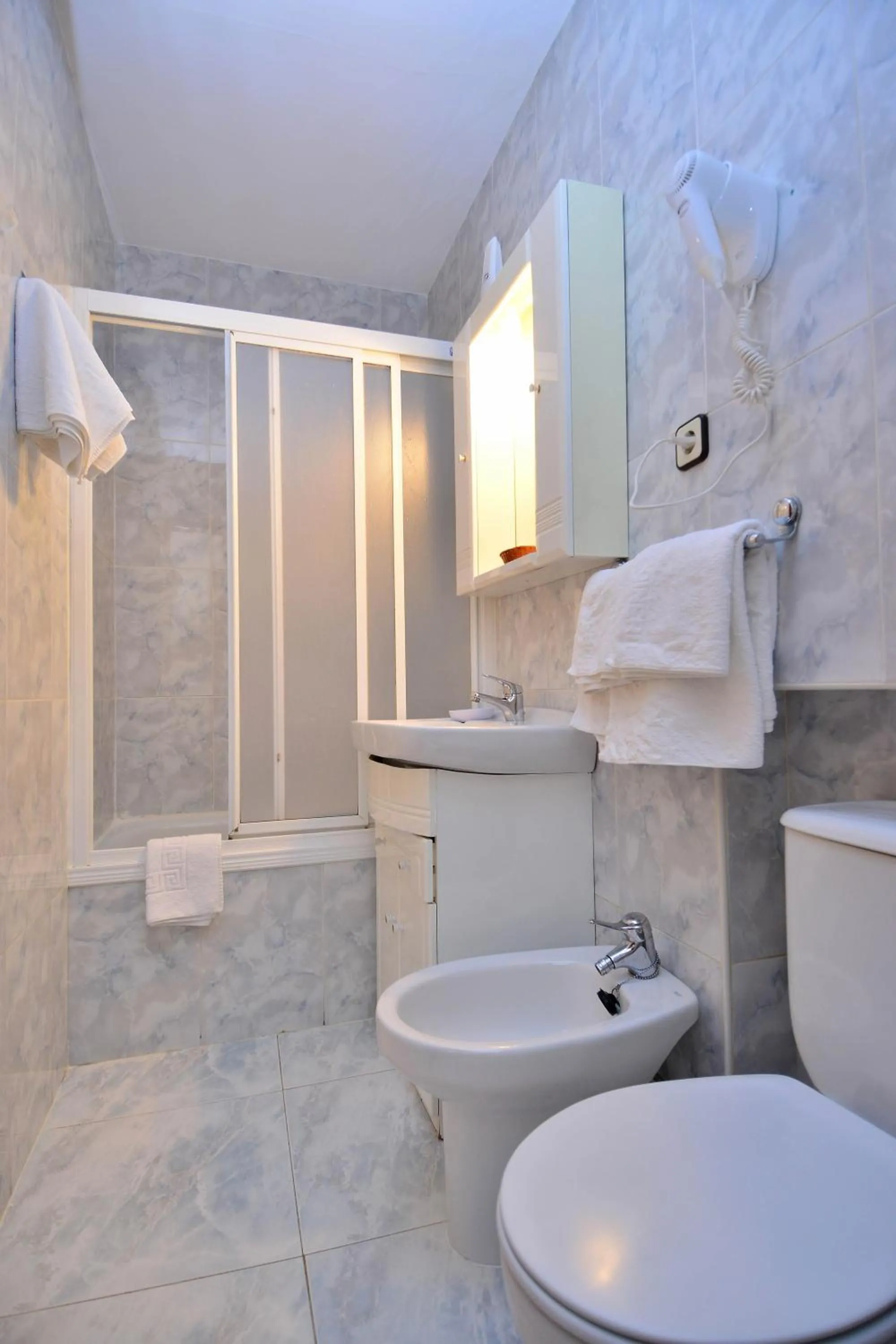 Bathroom in Hostal Sardinero