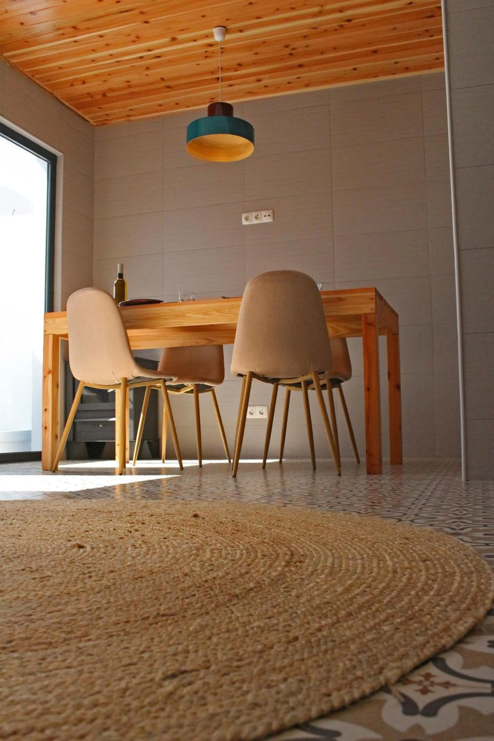 Communal lounge/ TV room in Porto Pim Guest House