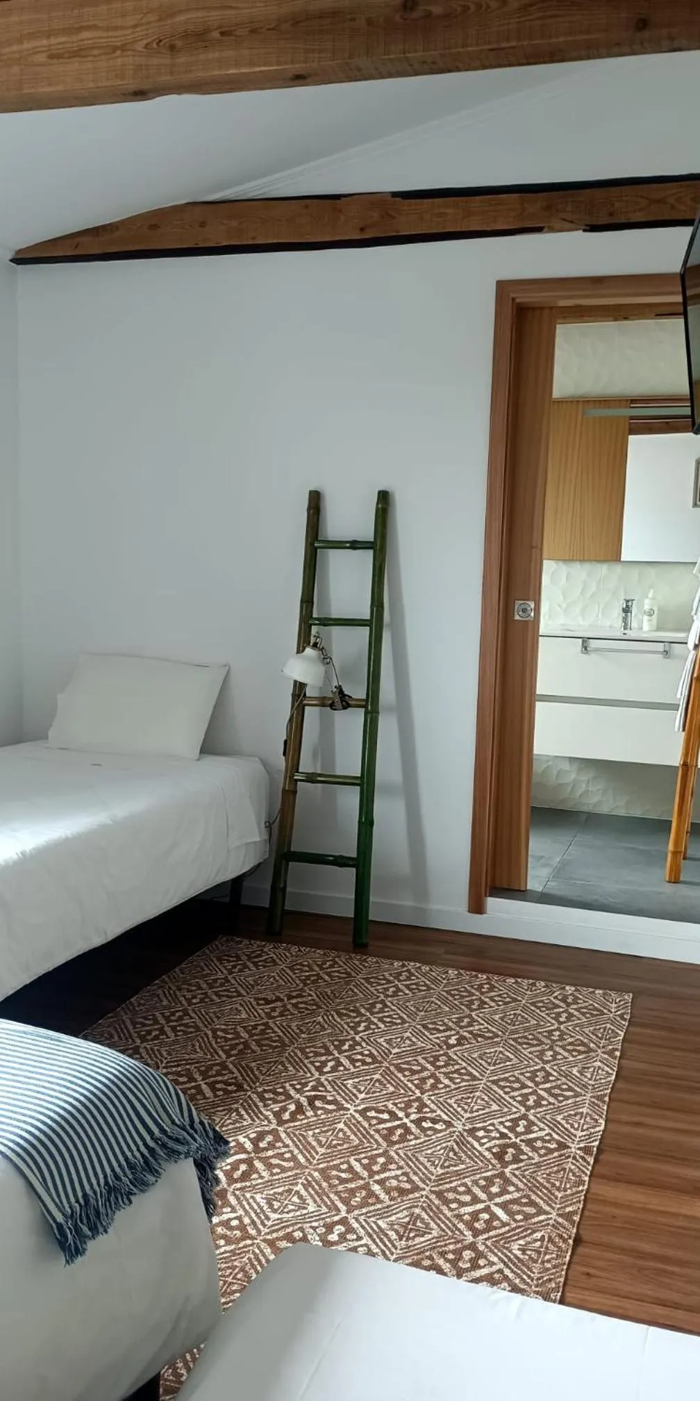 Porto Pim Guest House