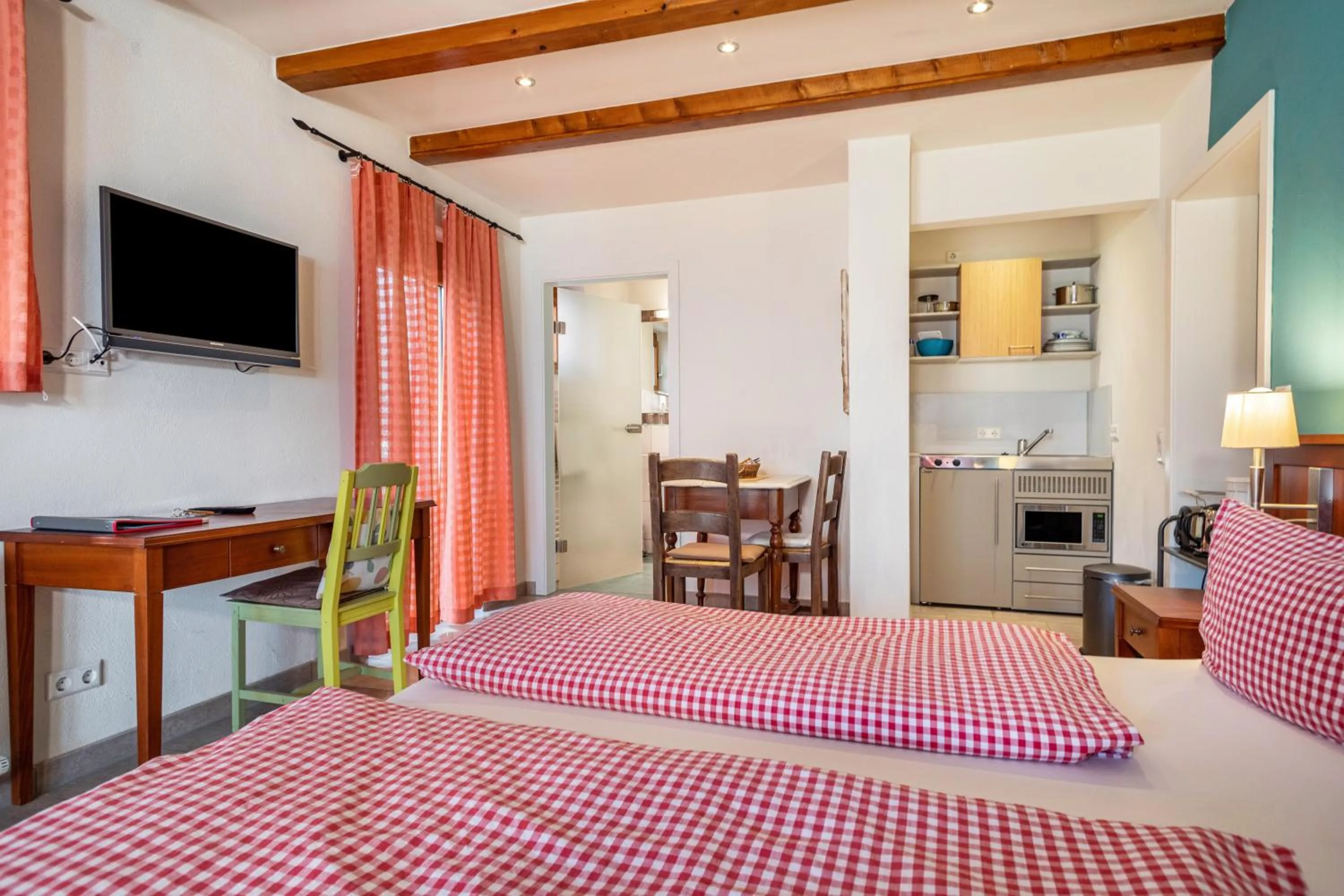 Property building, Bed in Obst- Ferienhof Ragg