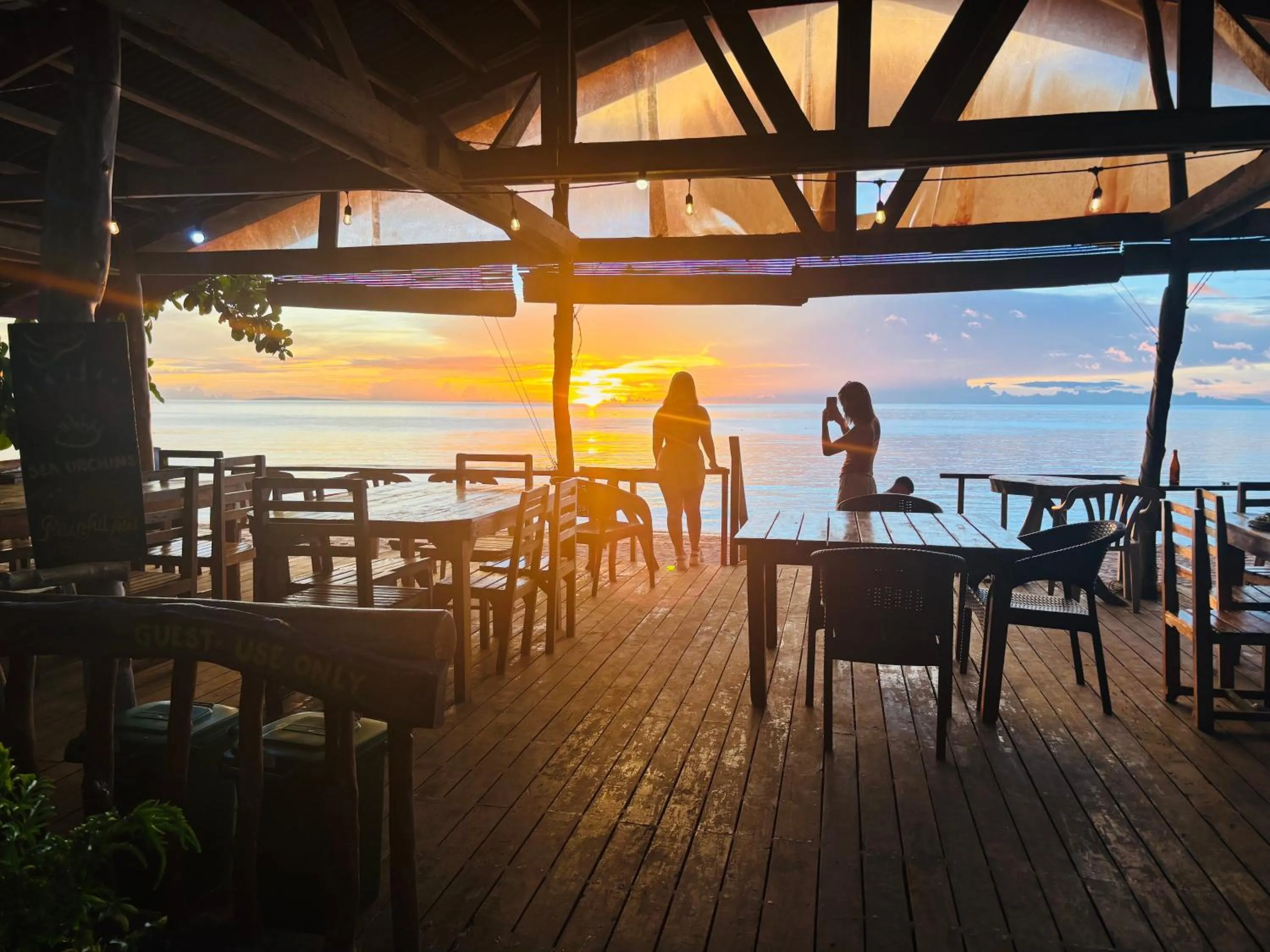 Property building in White Beach Front and Cottages