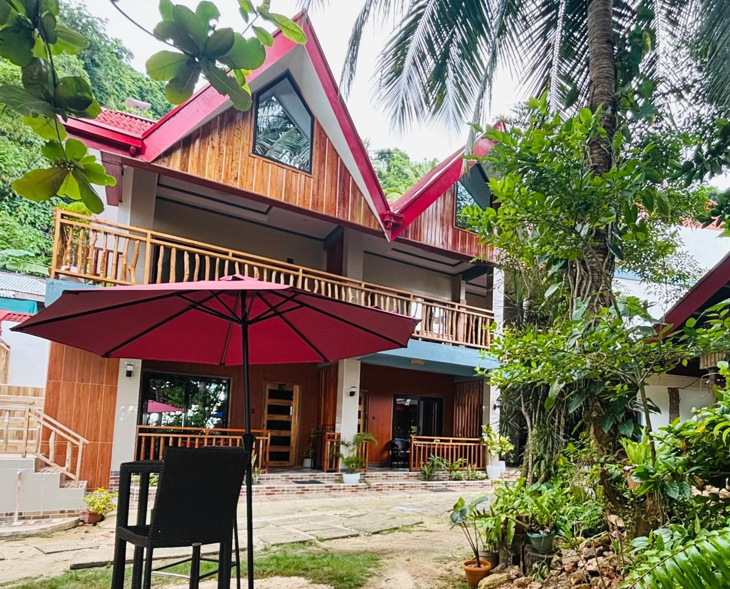 Property building in White Beach Front and Cottages