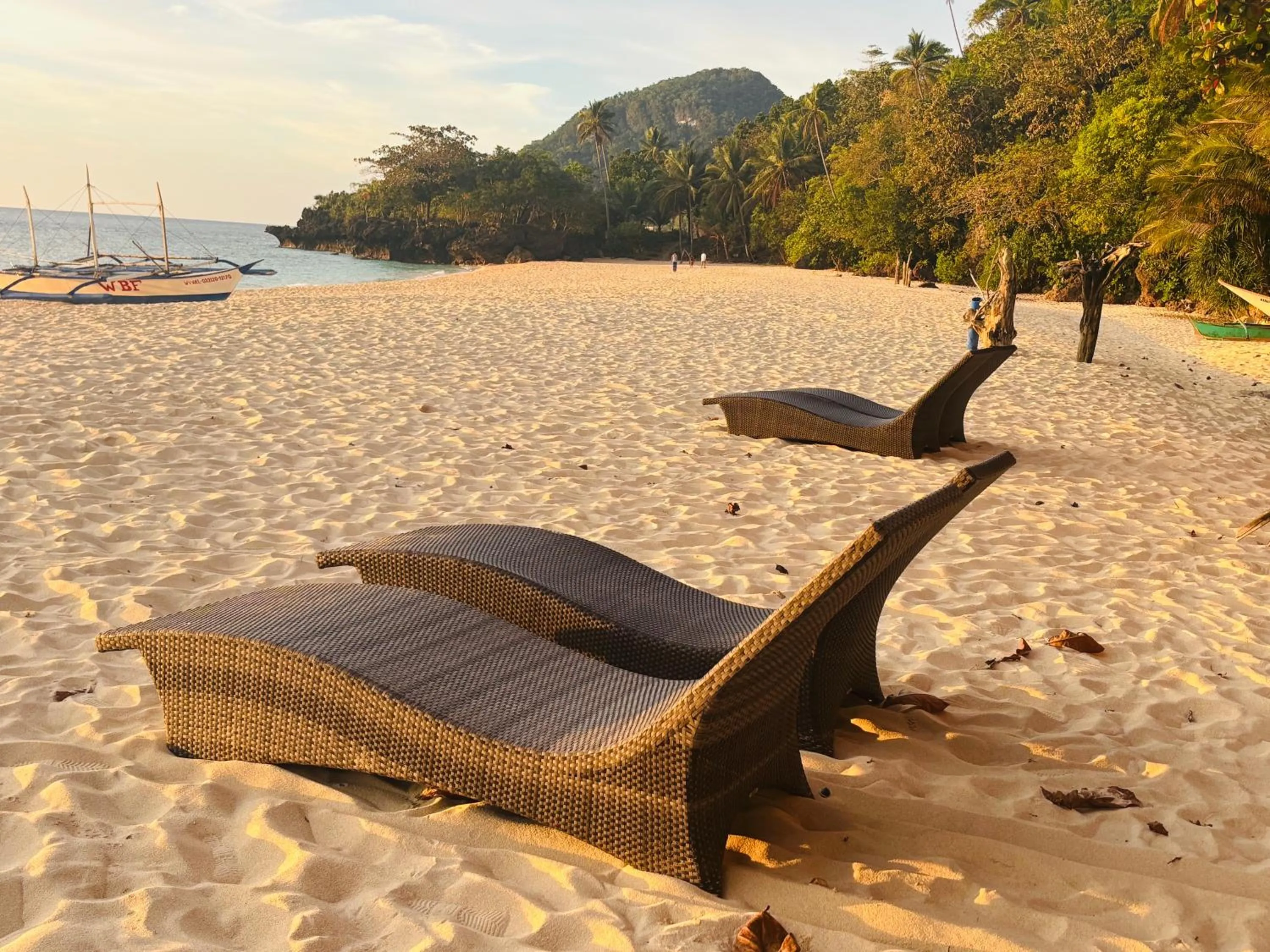 Property building in White Beach Front and Cottages