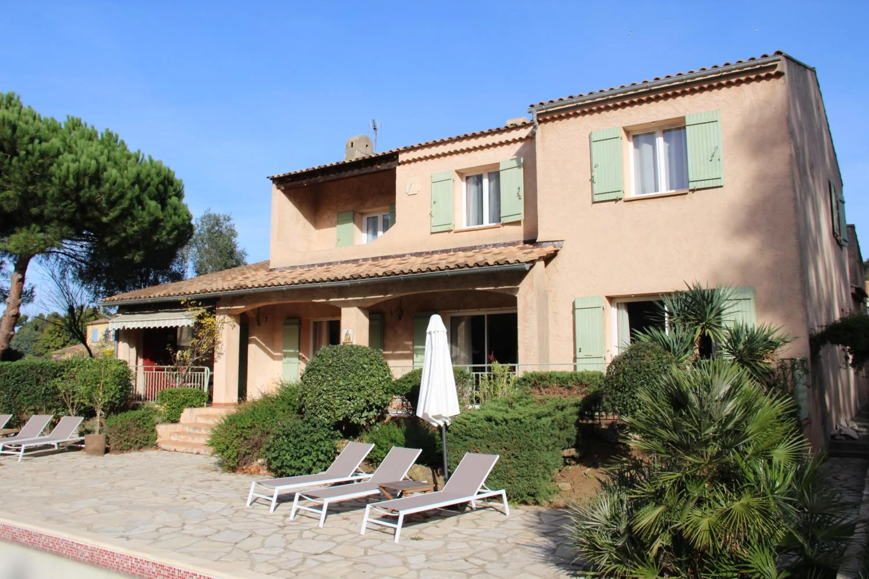 Property building in La Bastide du Bouchou