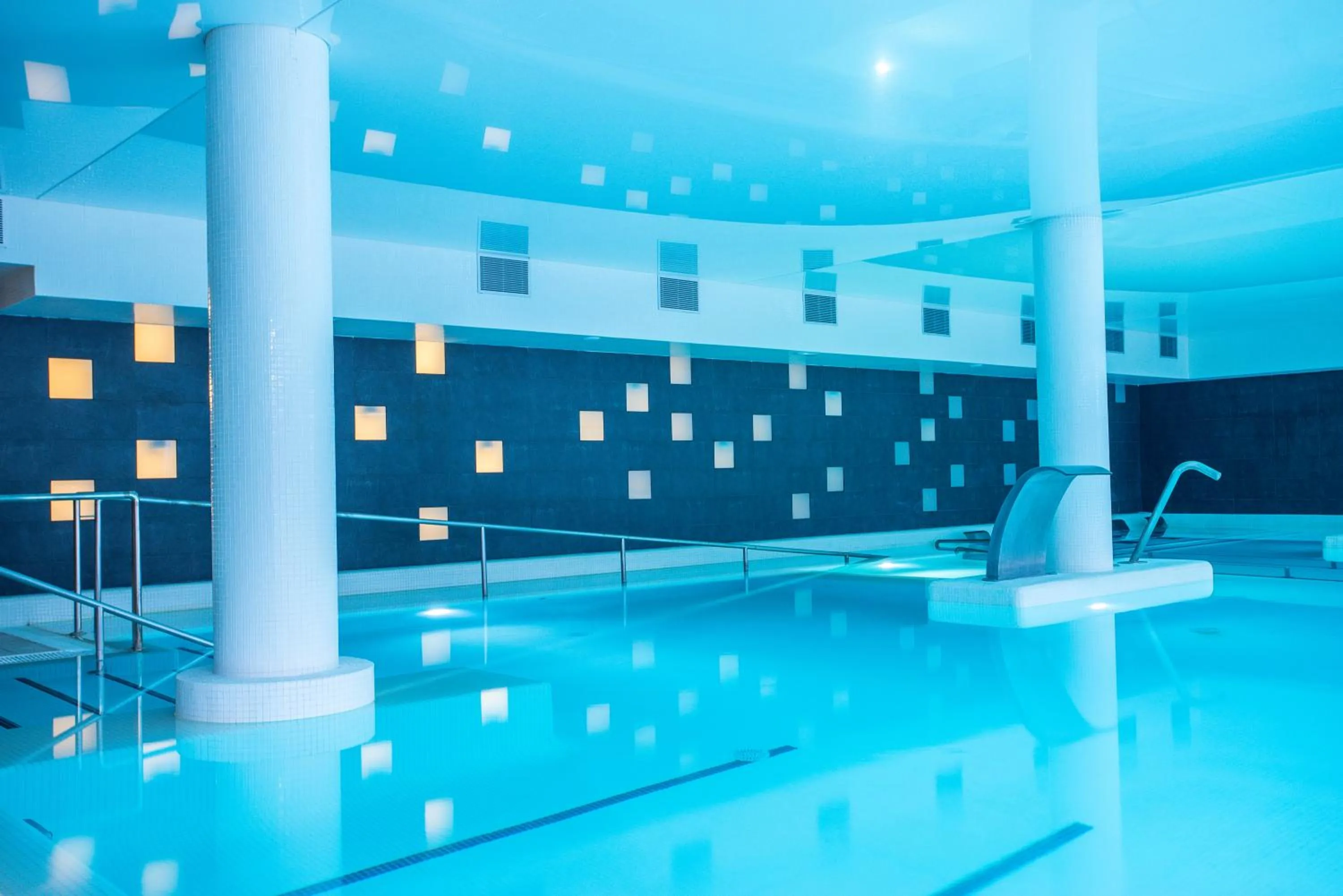 Swimming pool in Hotel Balneario Alhama de Aragón