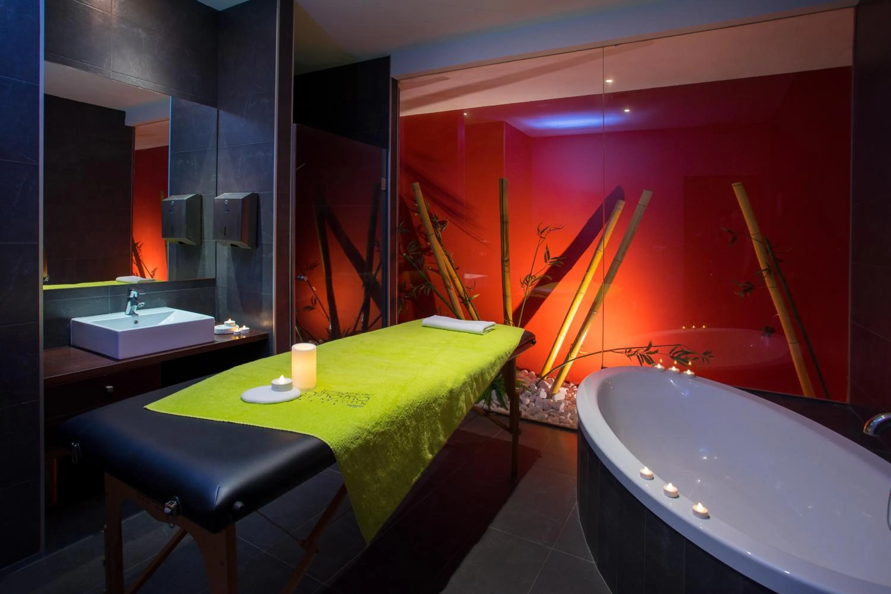 Spa and wellness centre/facilities in Hotel Balneario Alhama de Aragón