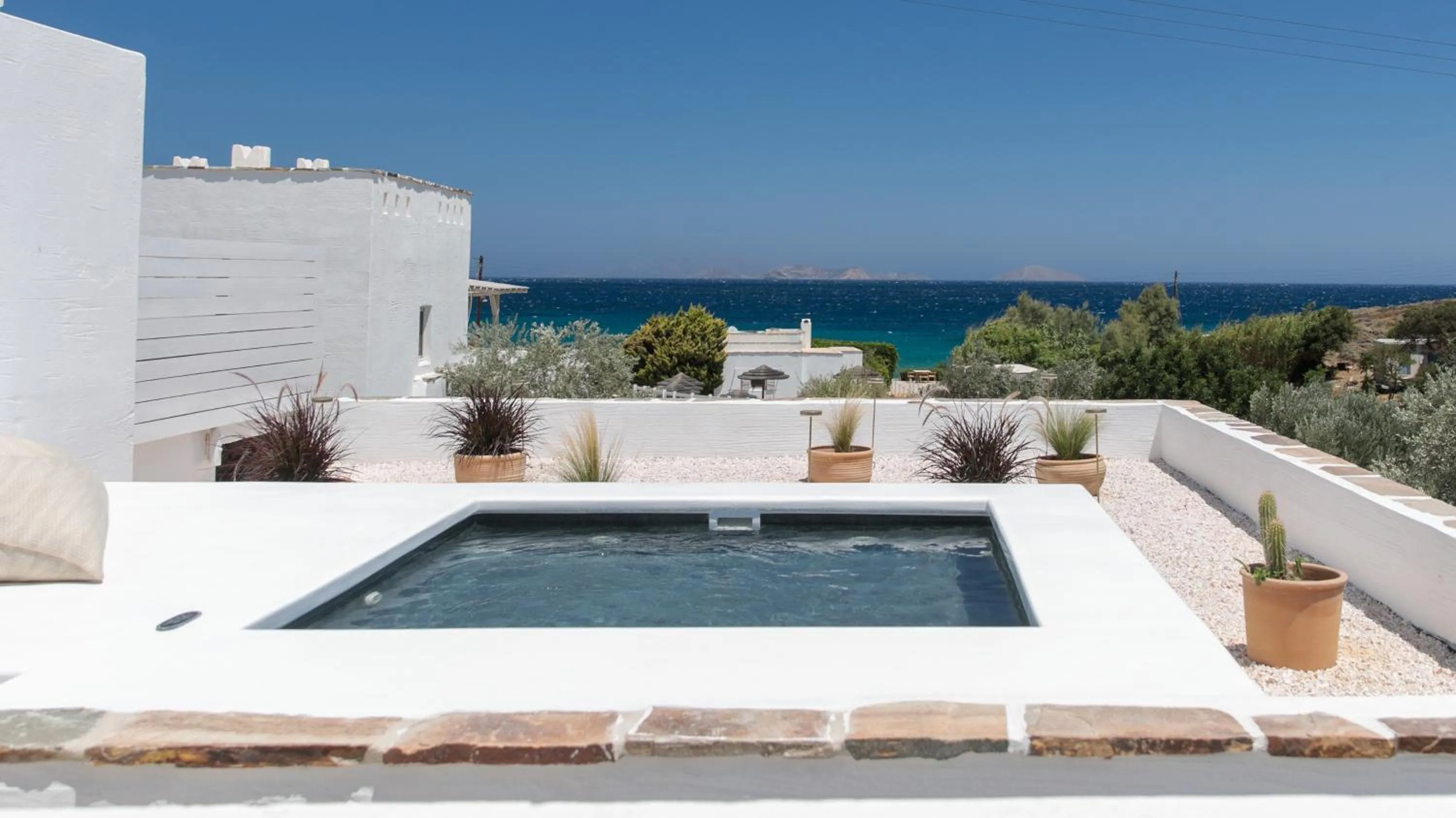 Swimming pool in Ostria Inn