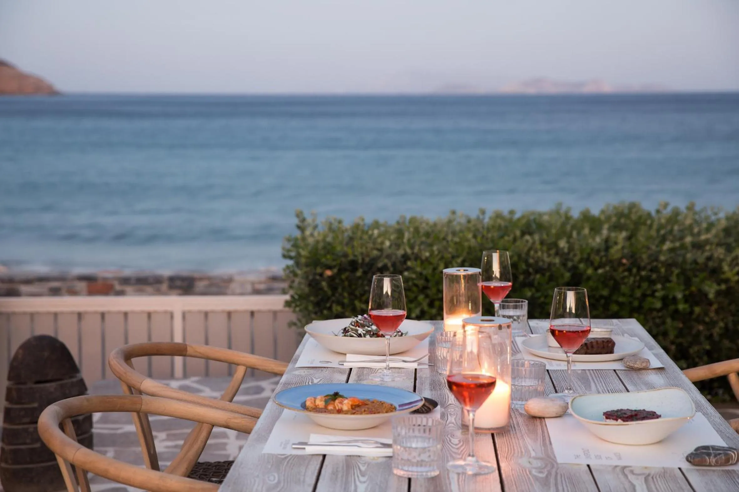 Restaurant/places to eat in Ostria Inn