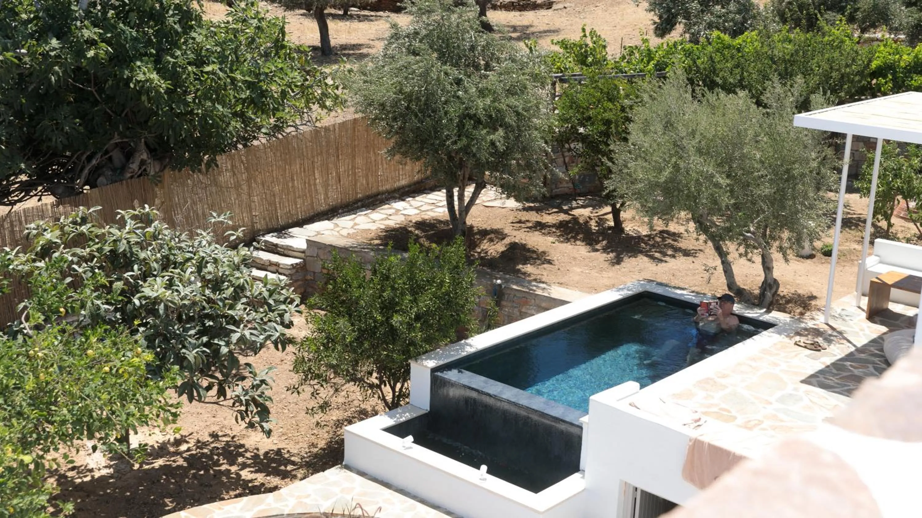 Swimming pool in Ostria Inn