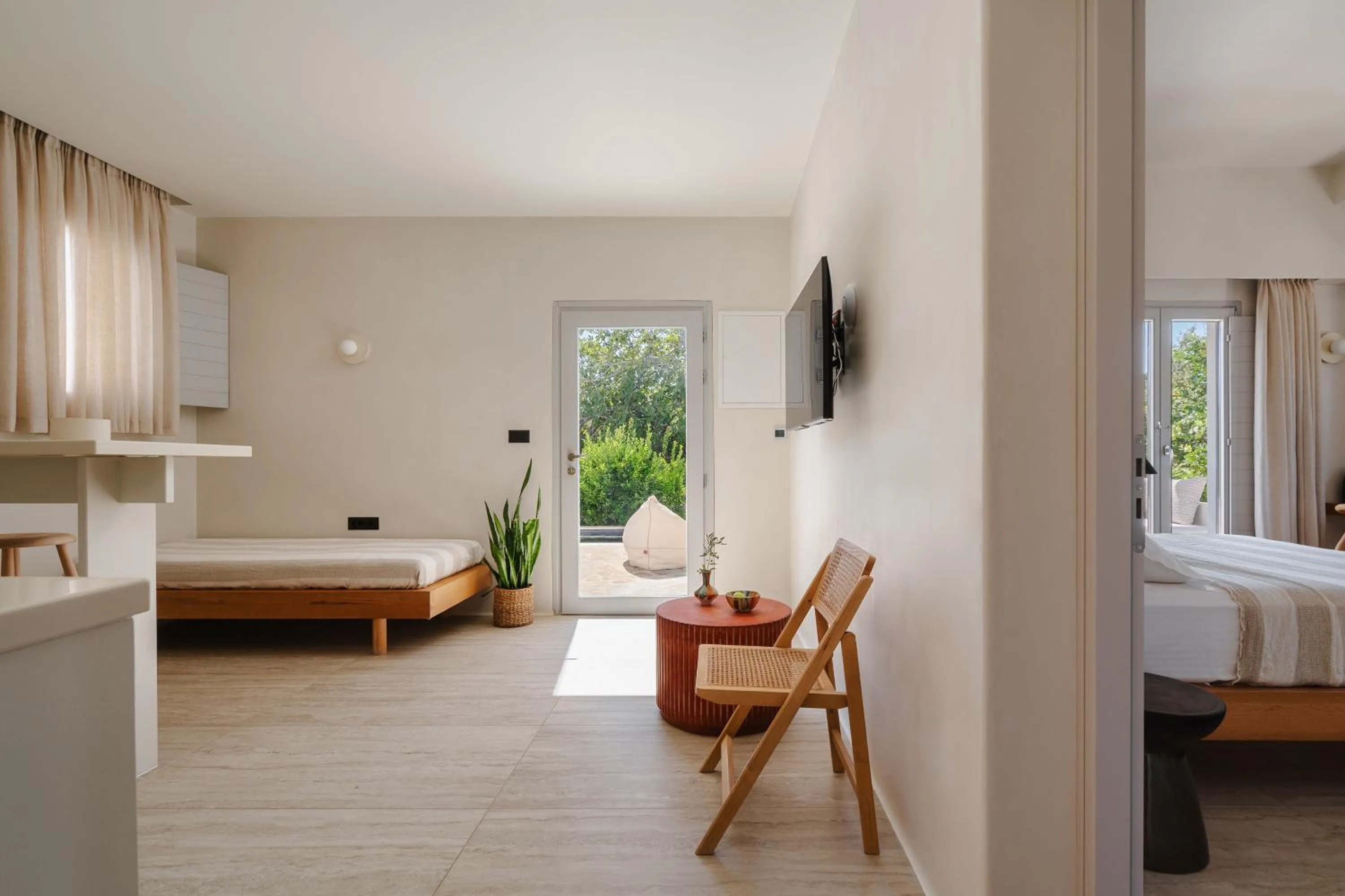 Living room, Bed in Ostria Inn