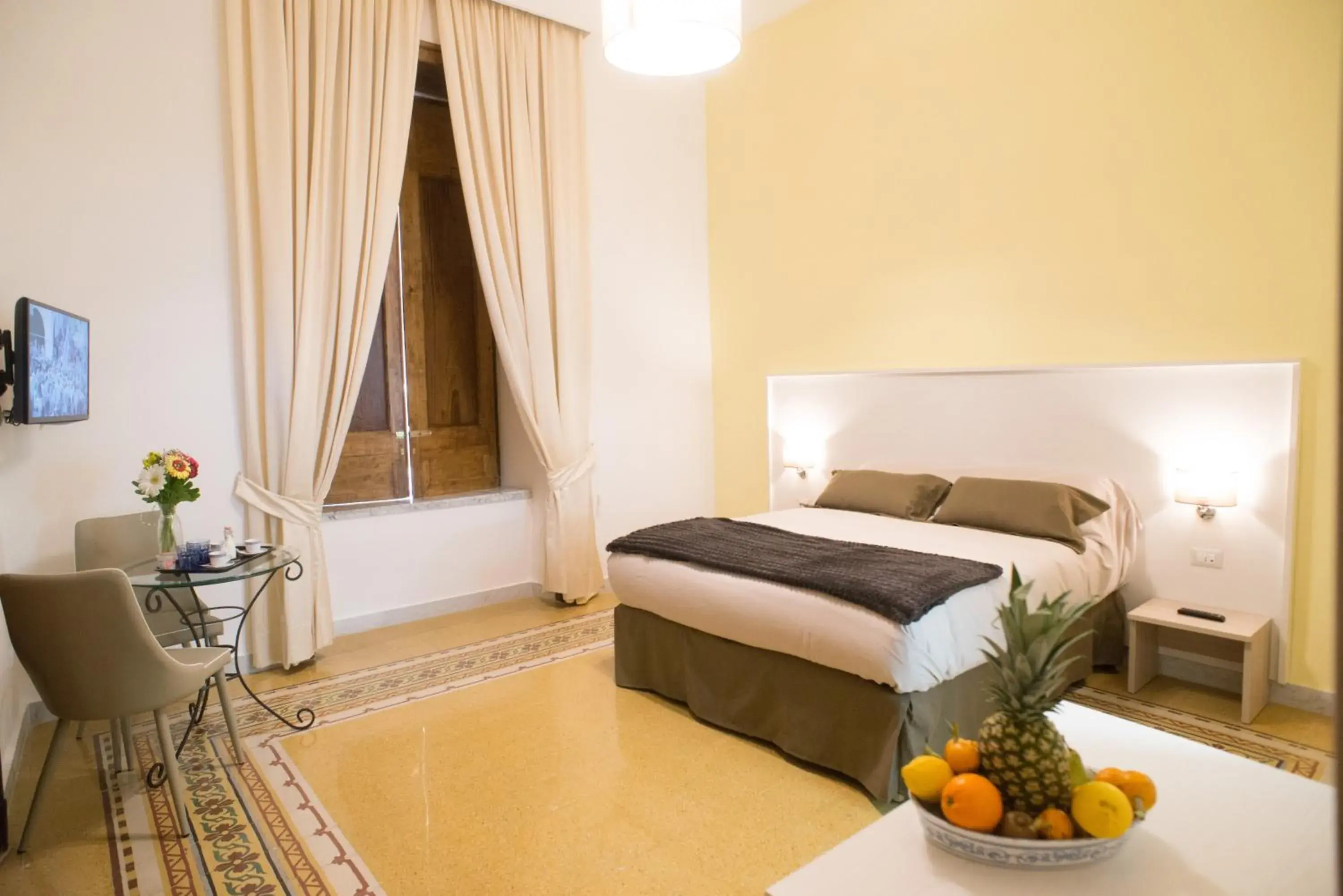 Standard King Room in B&B Napolimilionaria Foria 242 Standard King Room in B&B Napolimilionaria Foria 242