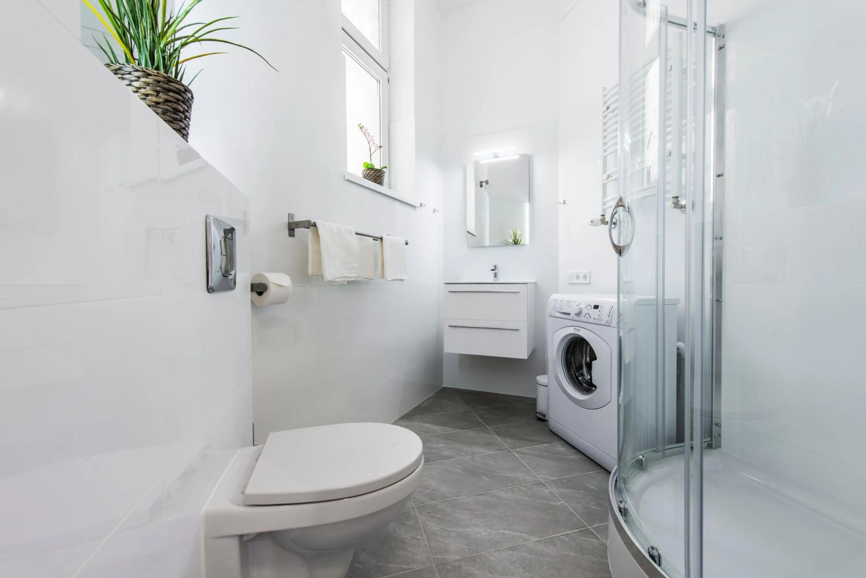 Bathroom in Mieszkanie przy deptaku Sopot by OneApartments