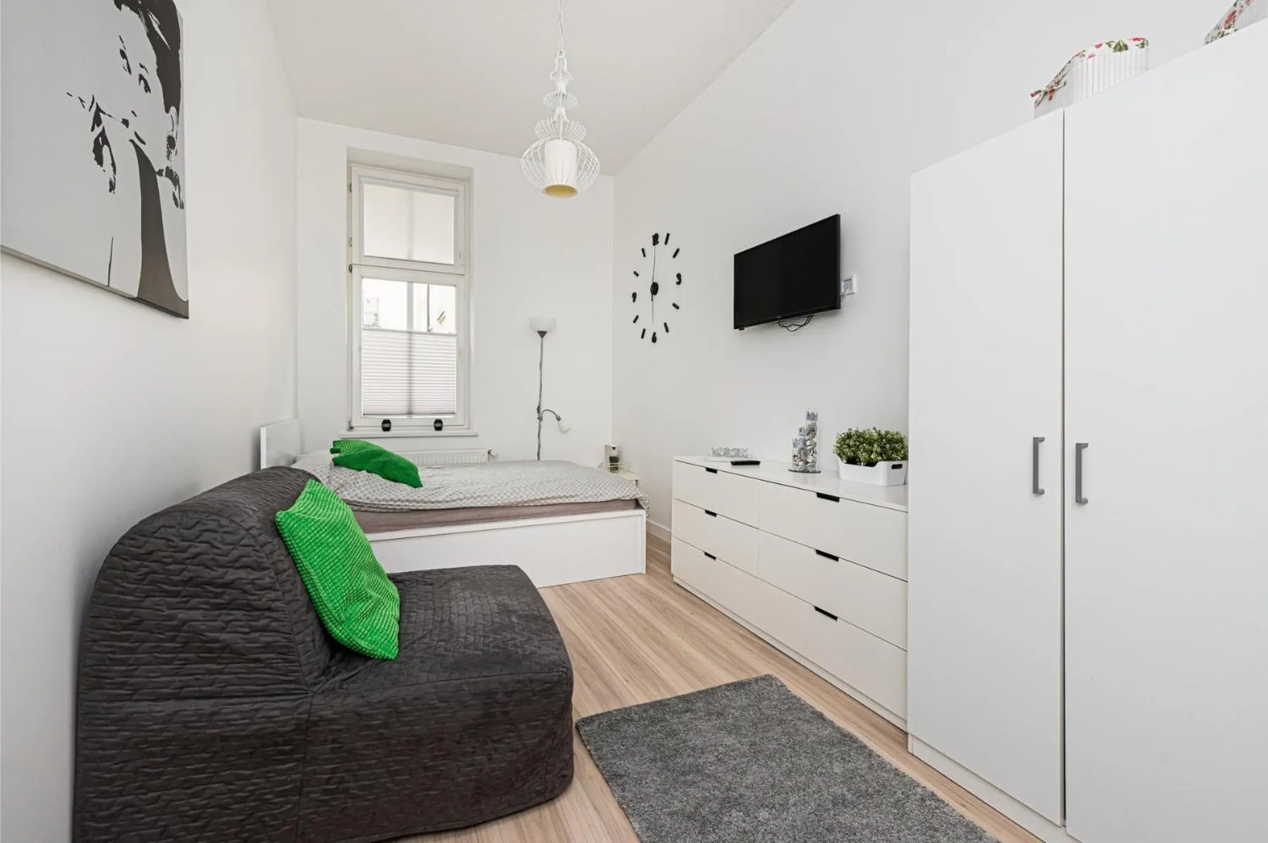 Bedroom, Bed in Mieszkanie przy deptaku Sopot by OneApartments