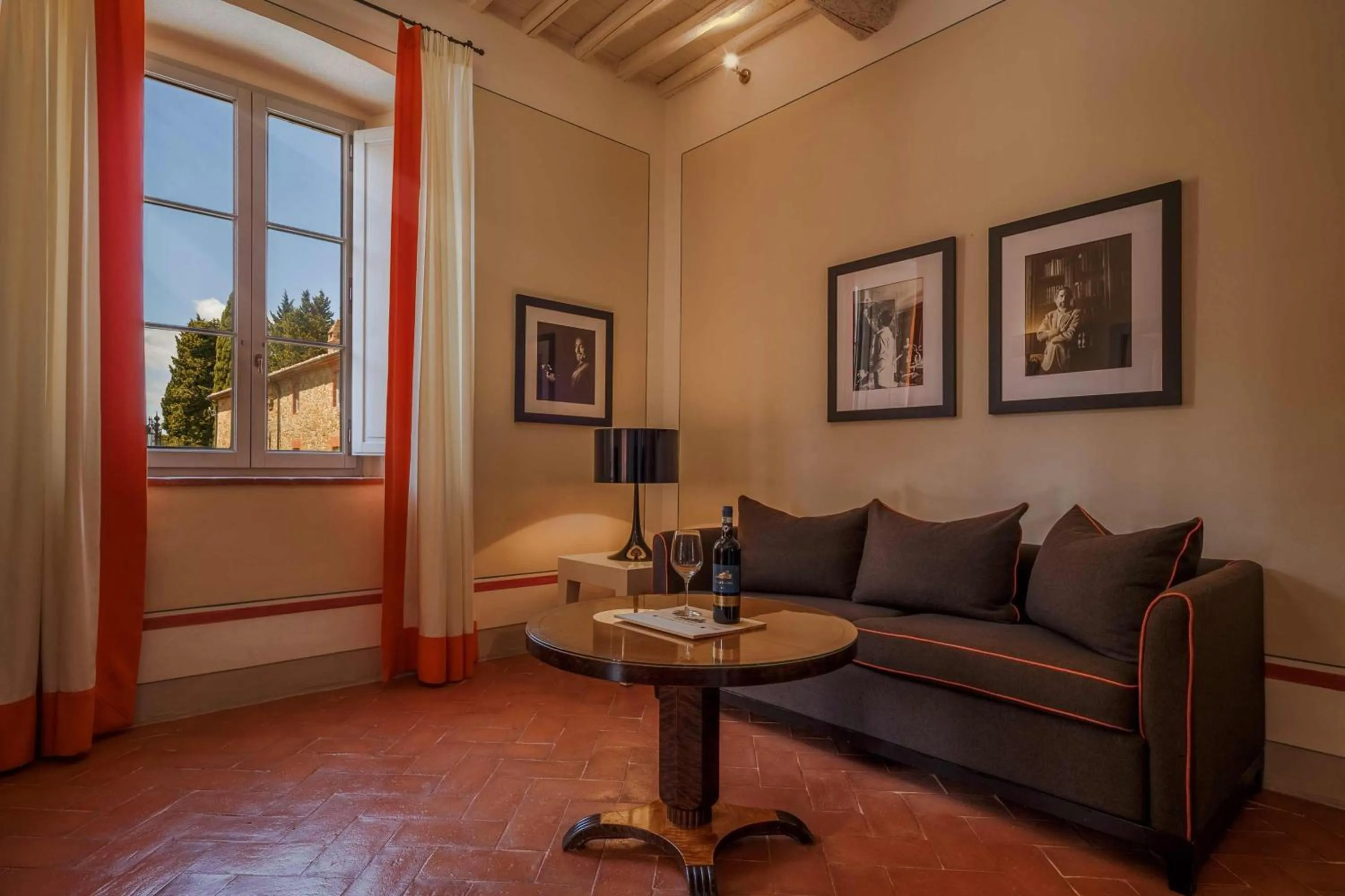 Living room in Borgo Scopeto Wine & Country Relais