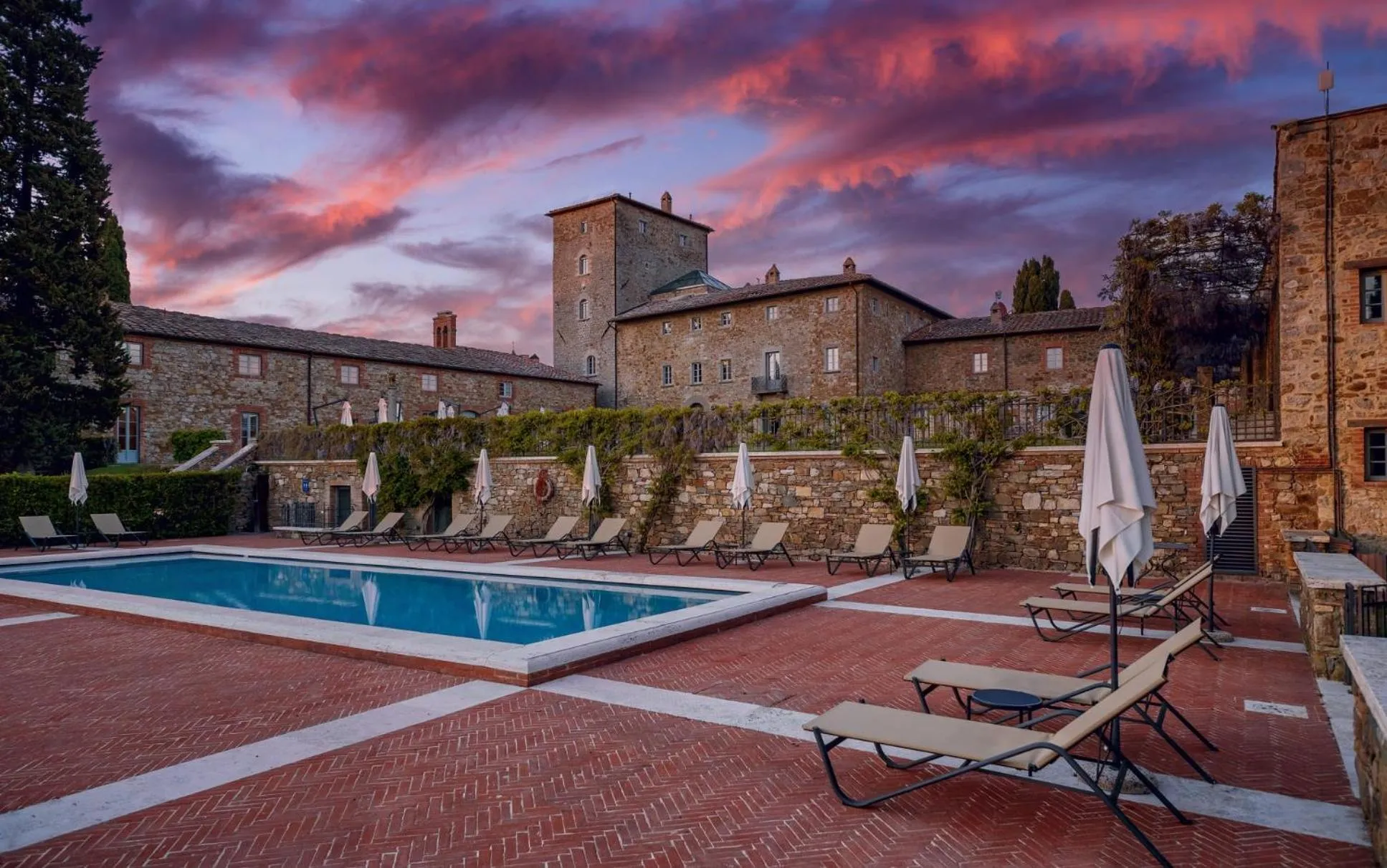 Swimming pool in Borgo Scopeto Wine & Country Relais