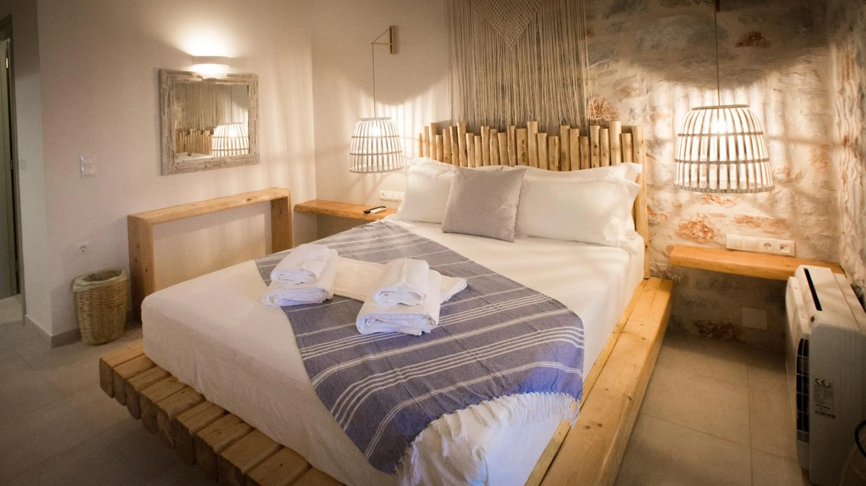 Photo of the whole room, Bed in The Olive Yard