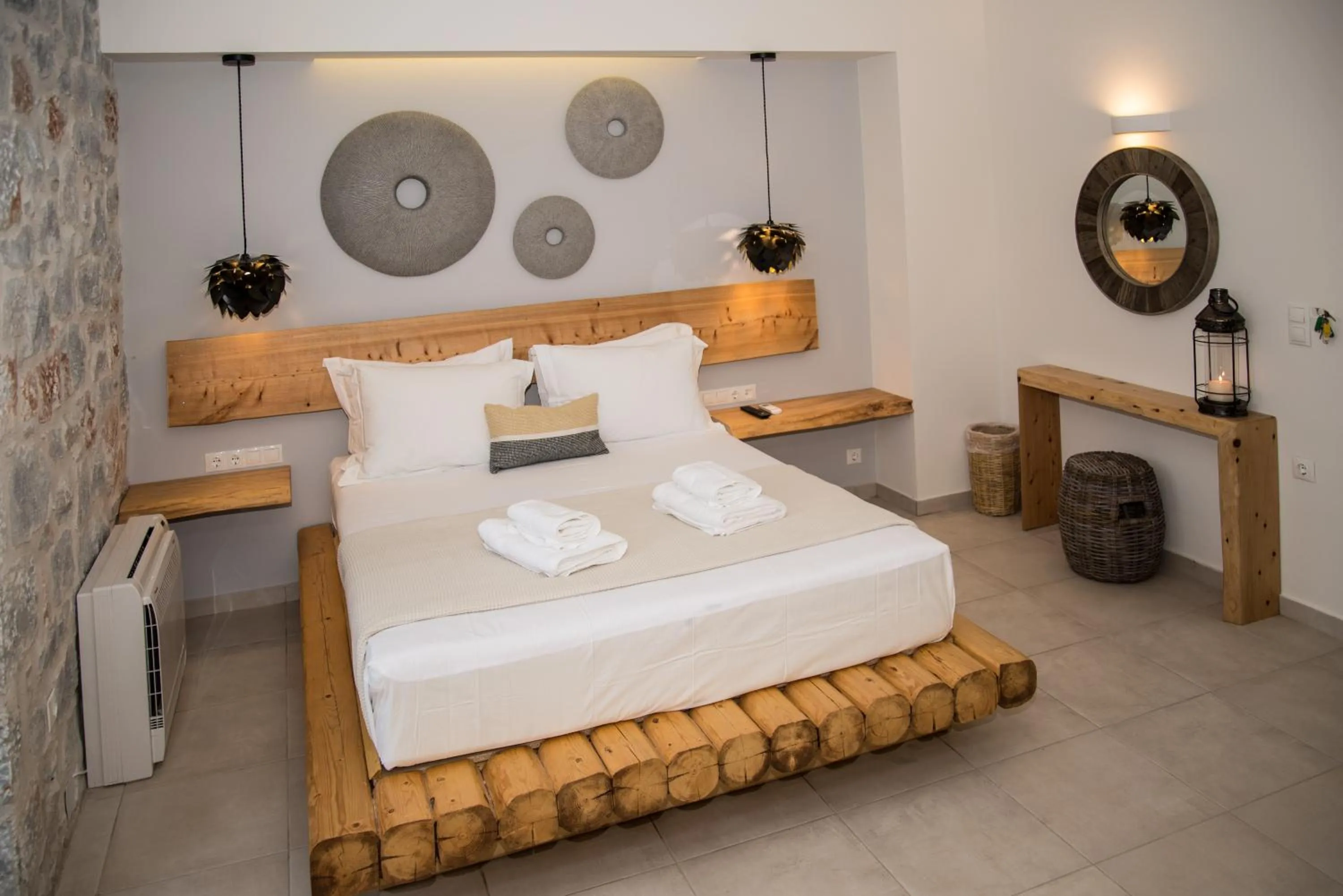 Photo of the whole room, Bed in The Olive Yard