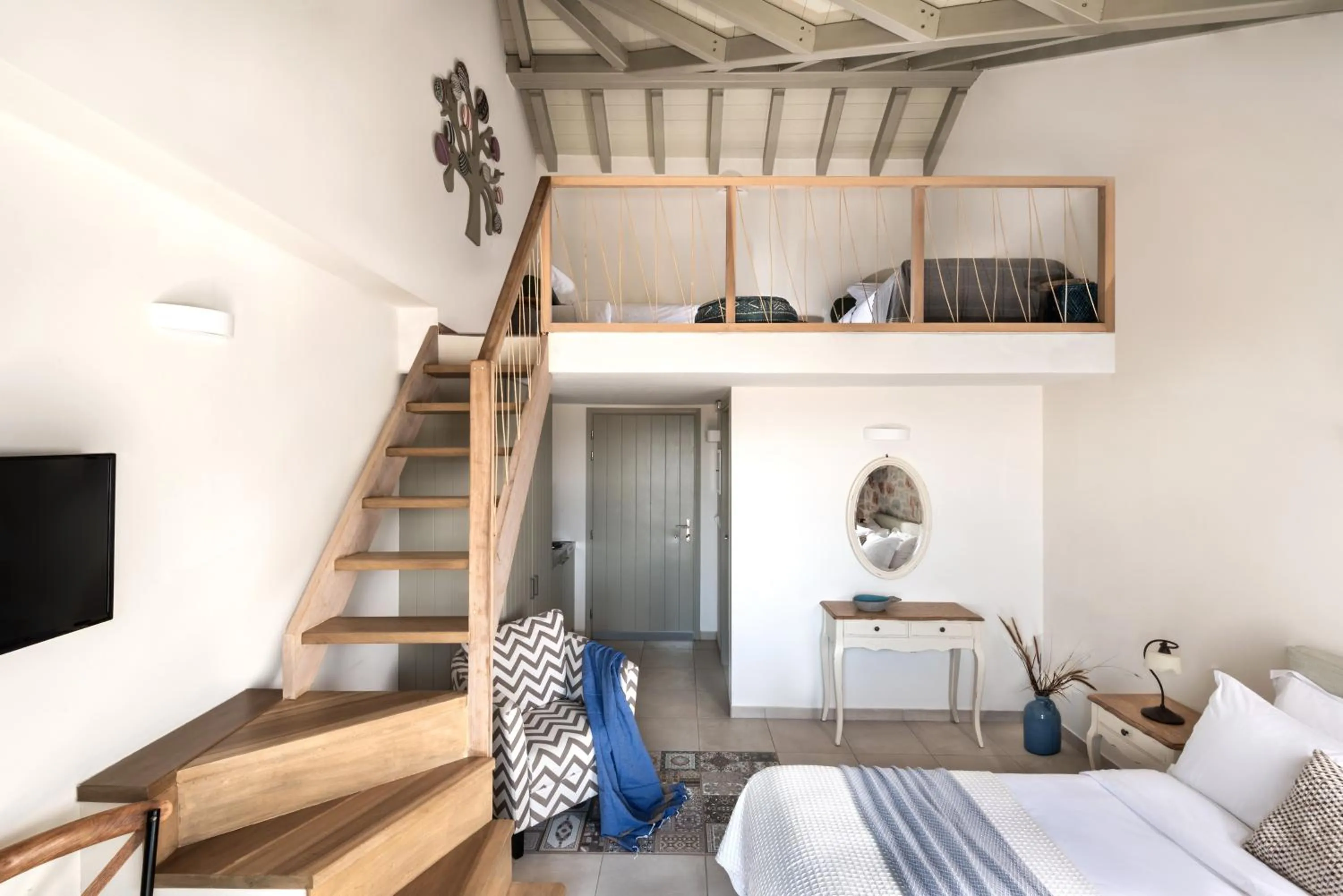 Photo of the whole room, Bed in The Olive Yard