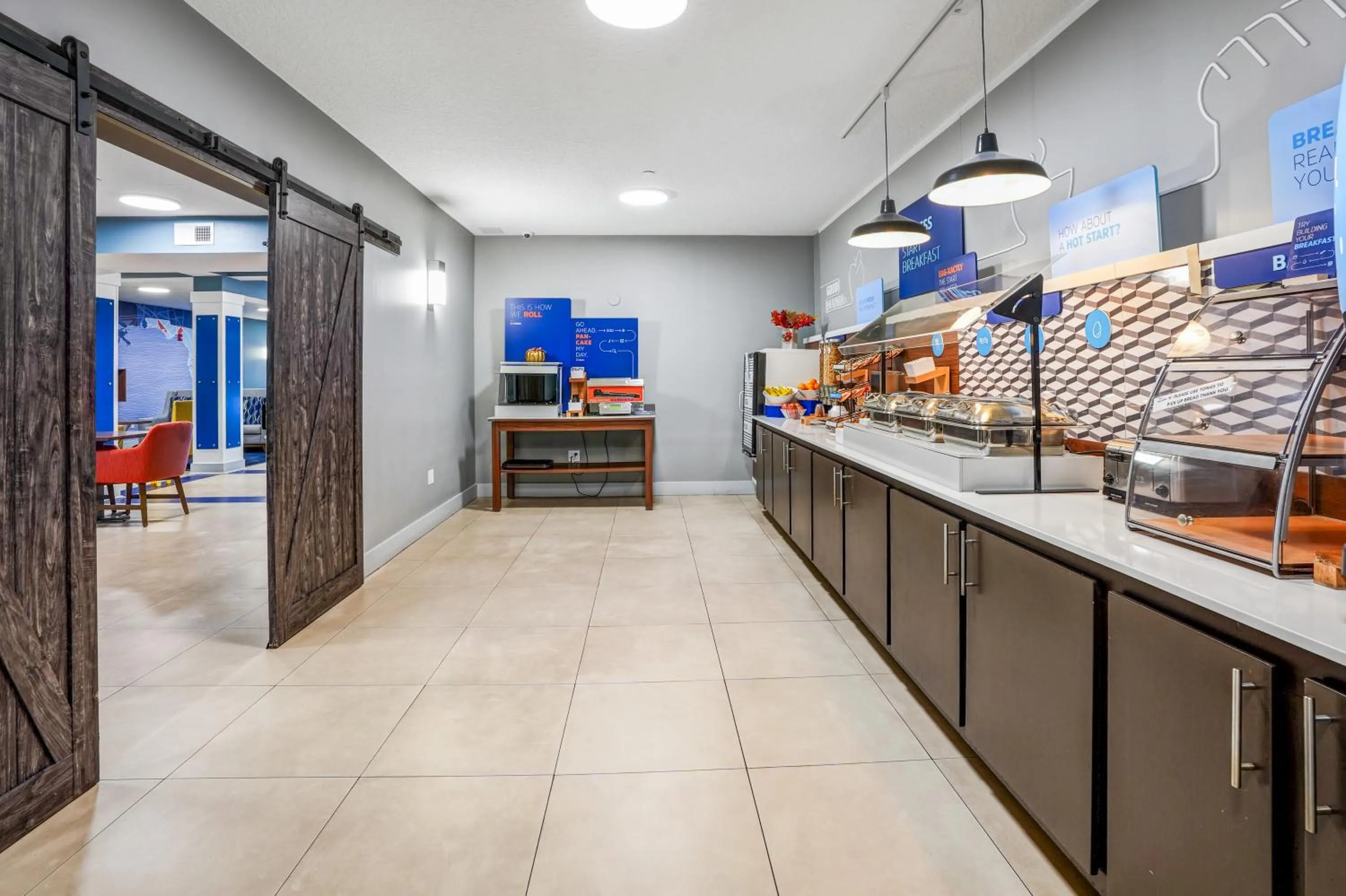 Breakfast in Holiday Inn Express & Suites Jacksonville - Atlantic Beach by IHG