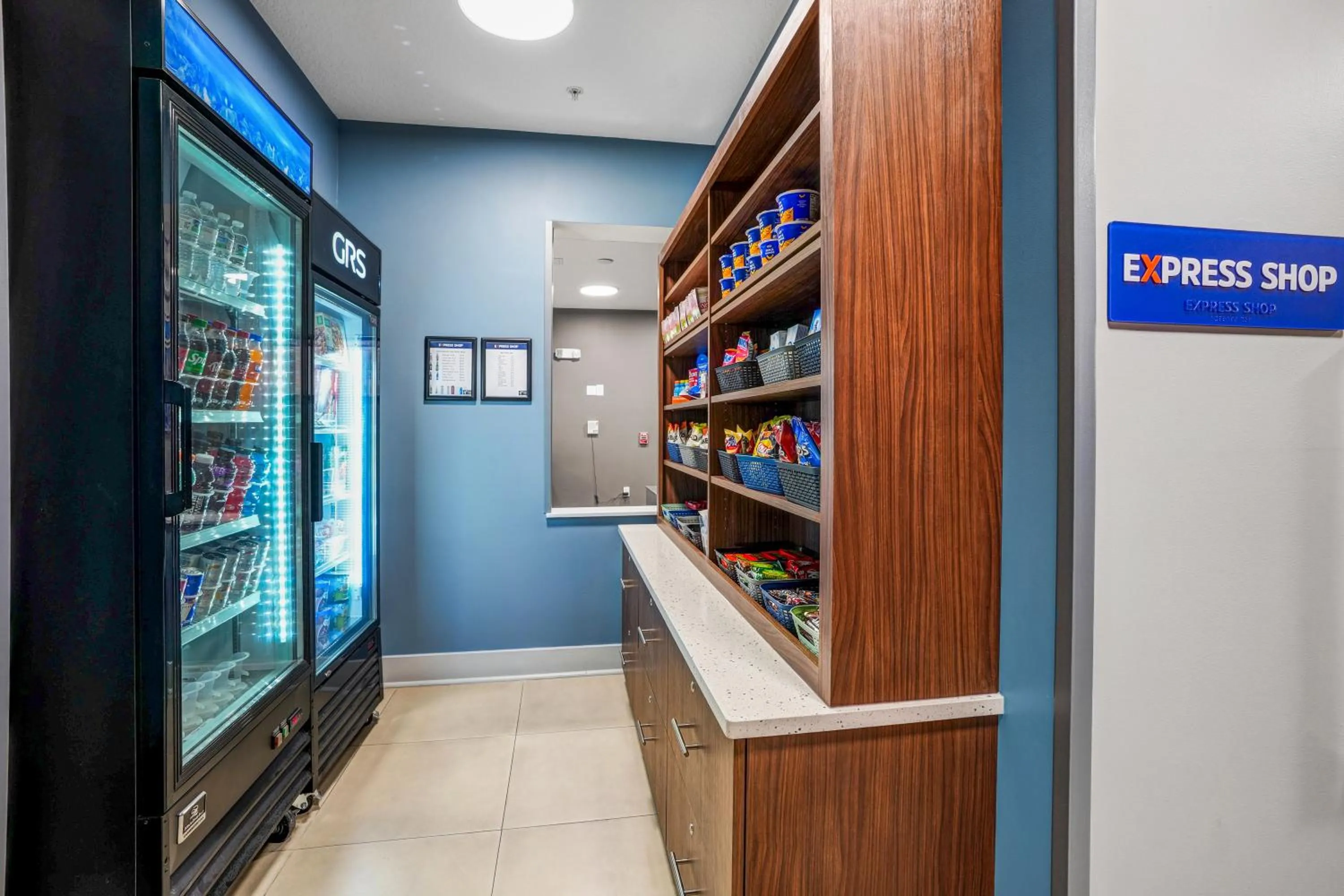 Food and drinks in Holiday Inn Express & Suites Jacksonville - Atlantic Beach by IHG