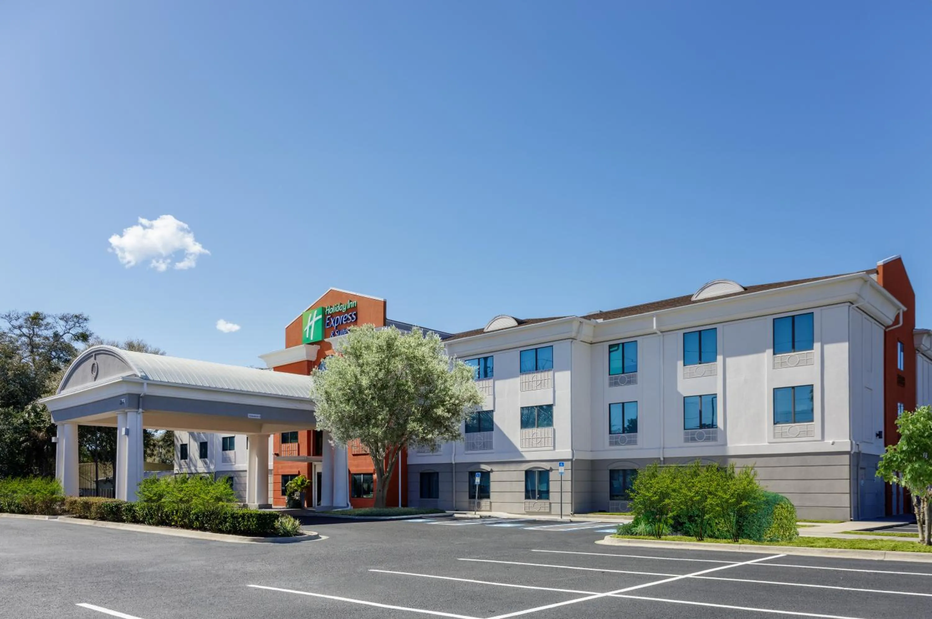 Property building in Holiday Inn Express & Suites Jacksonville - Atlantic Beach by IHG