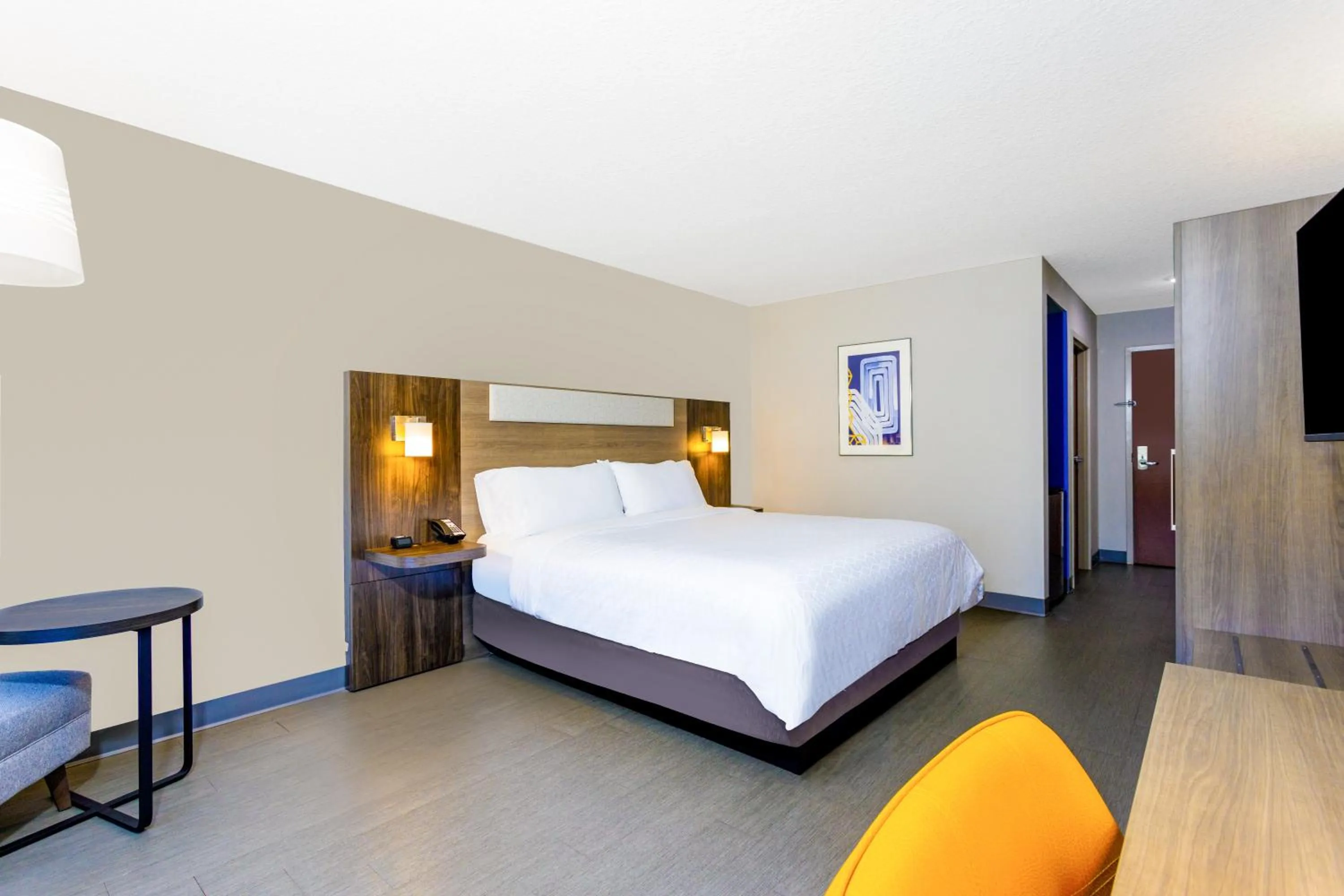 Photo of the whole room, Bed in Holiday Inn Express & Suites Jacksonville - Atlantic Beach by IHG