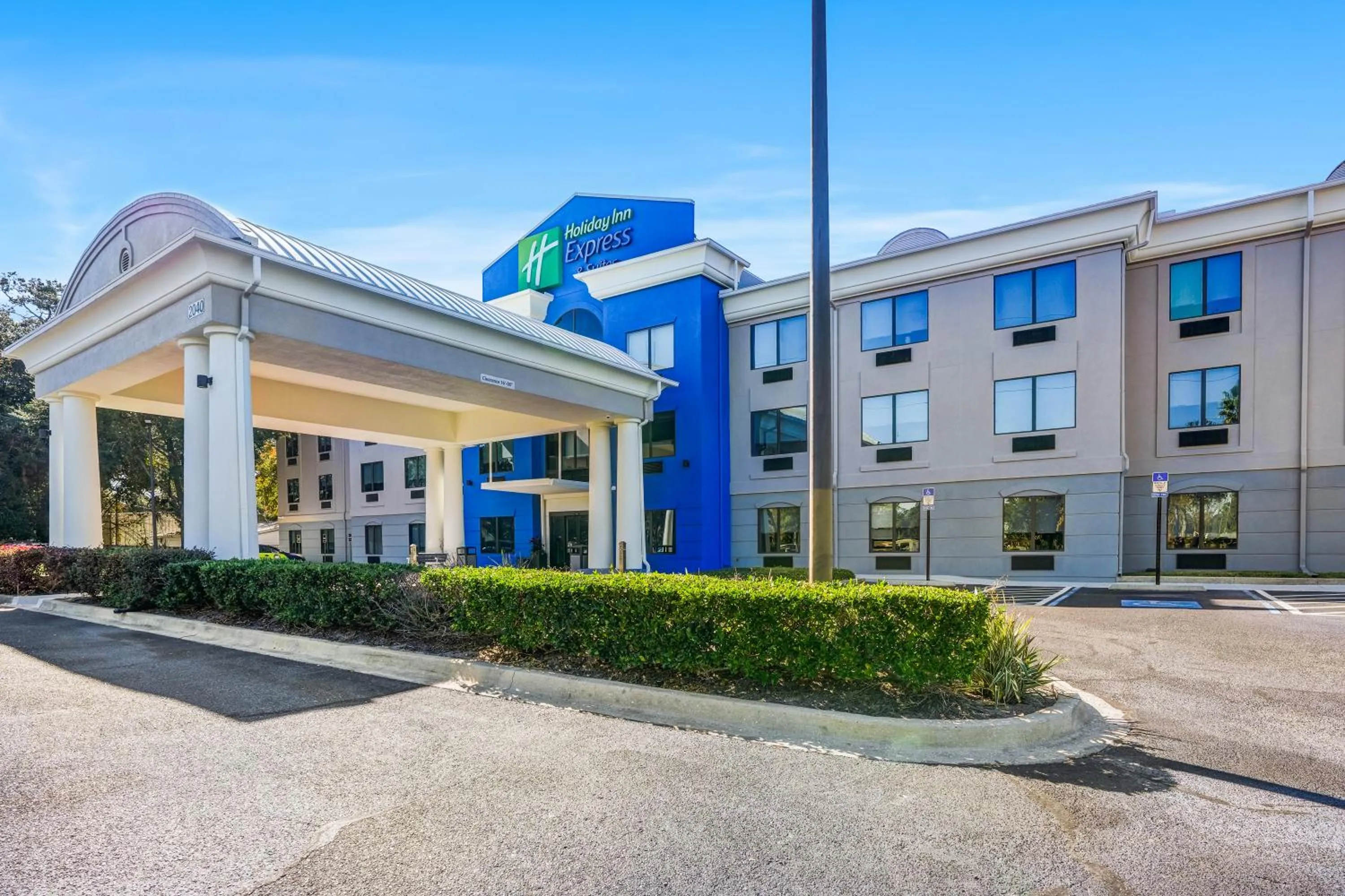 Property building in Holiday Inn Express & Suites Jacksonville - Atlantic Beach by IHG