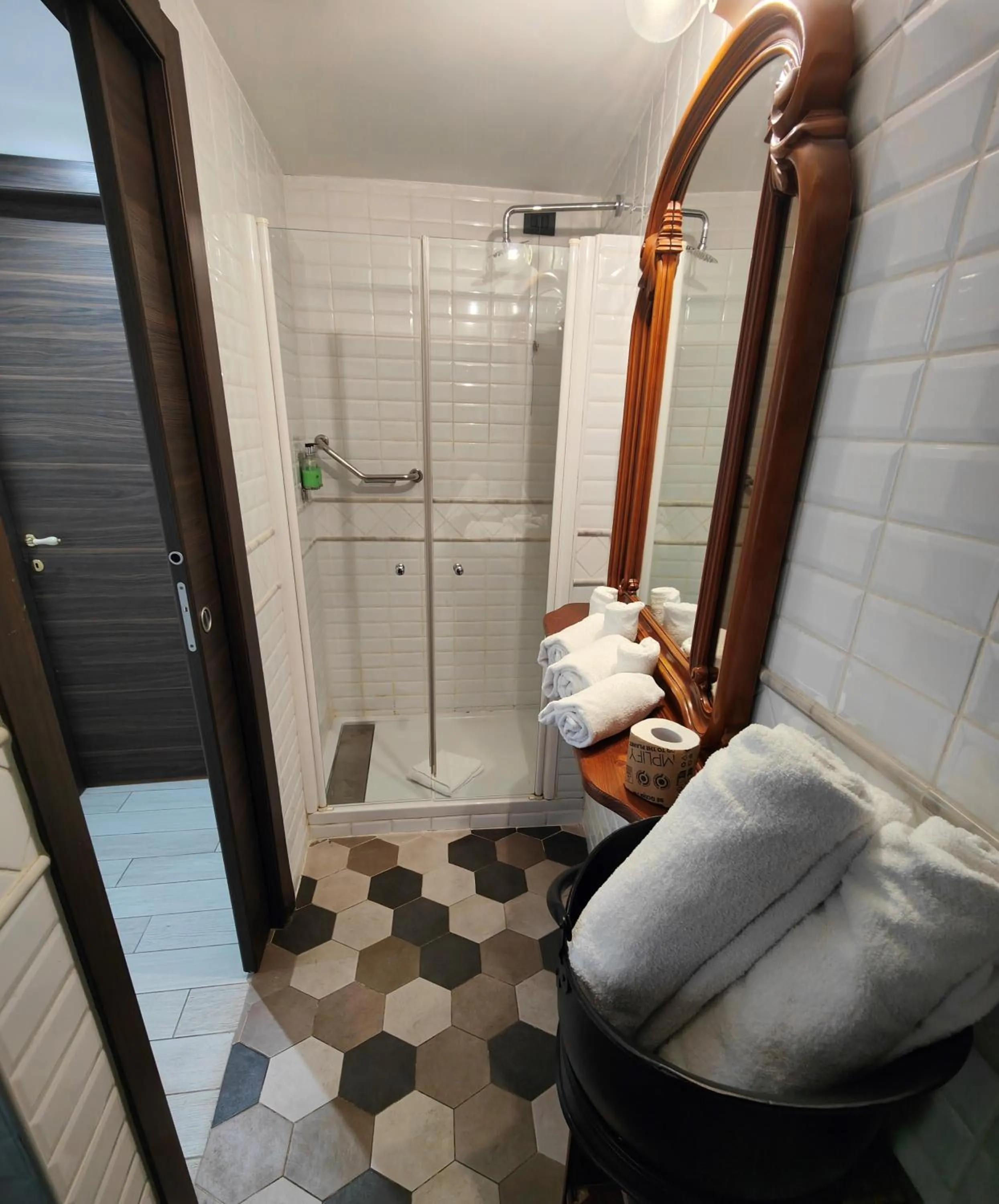 Bathroom in Aparthotel Dei Mercanti