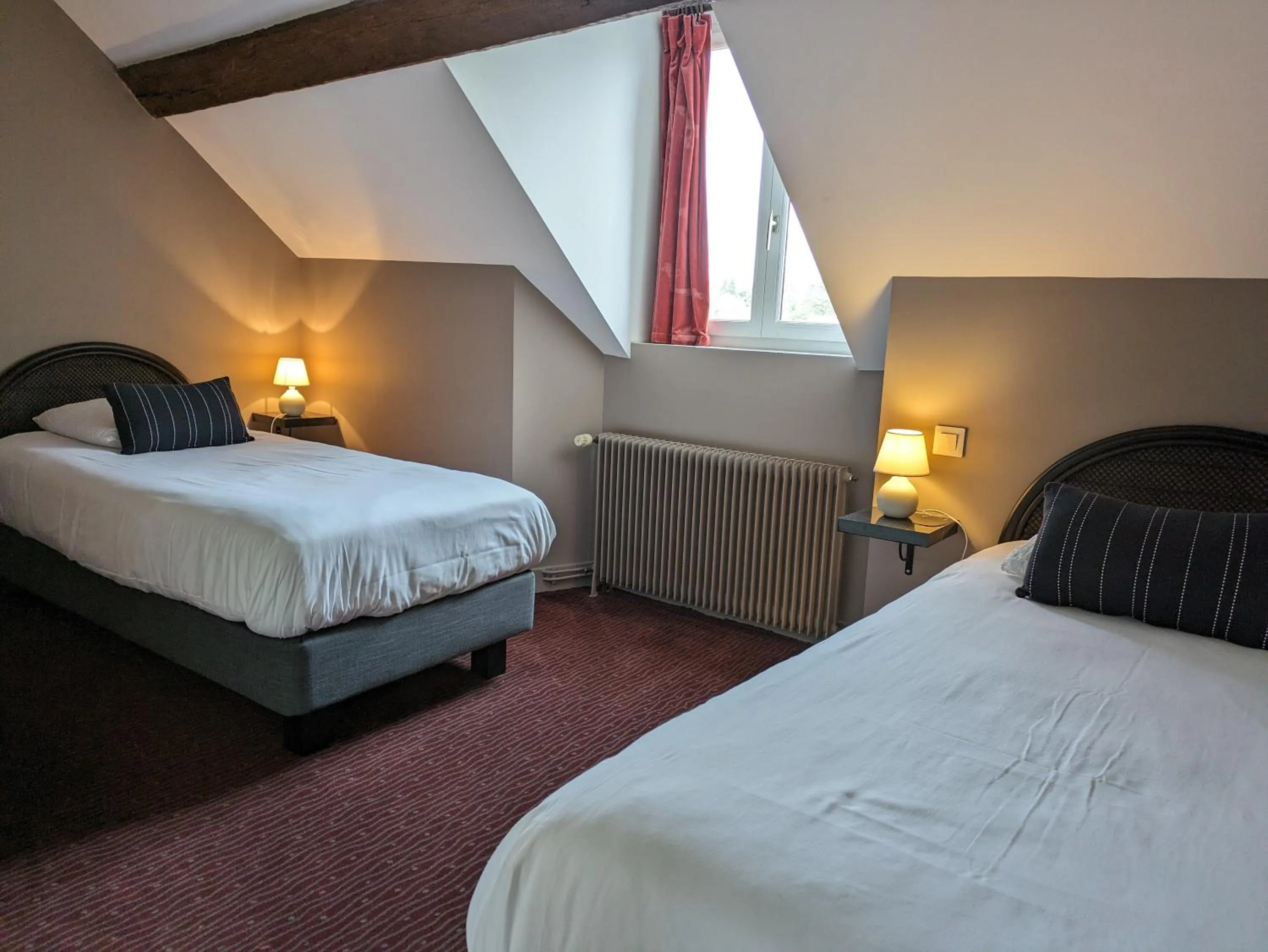 Bedroom, Bed in Logis Hôtel Le Saint Florent