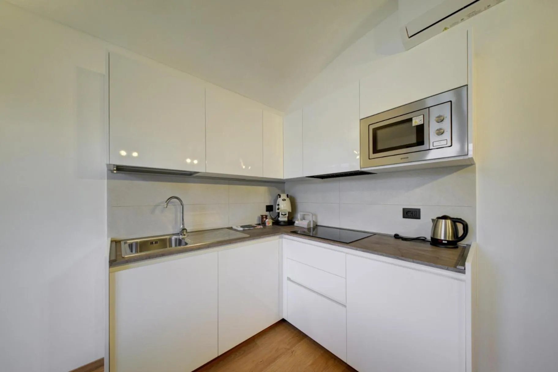 Coffee/tea facilities in Liberty Hotel