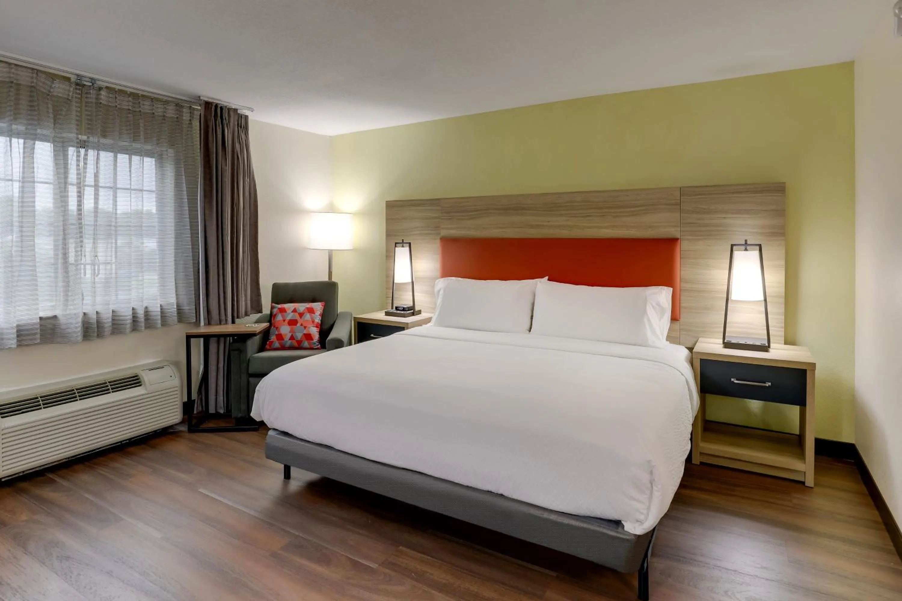 Photo of the whole room, Bed in Candlewood Suites Lexington by IHG