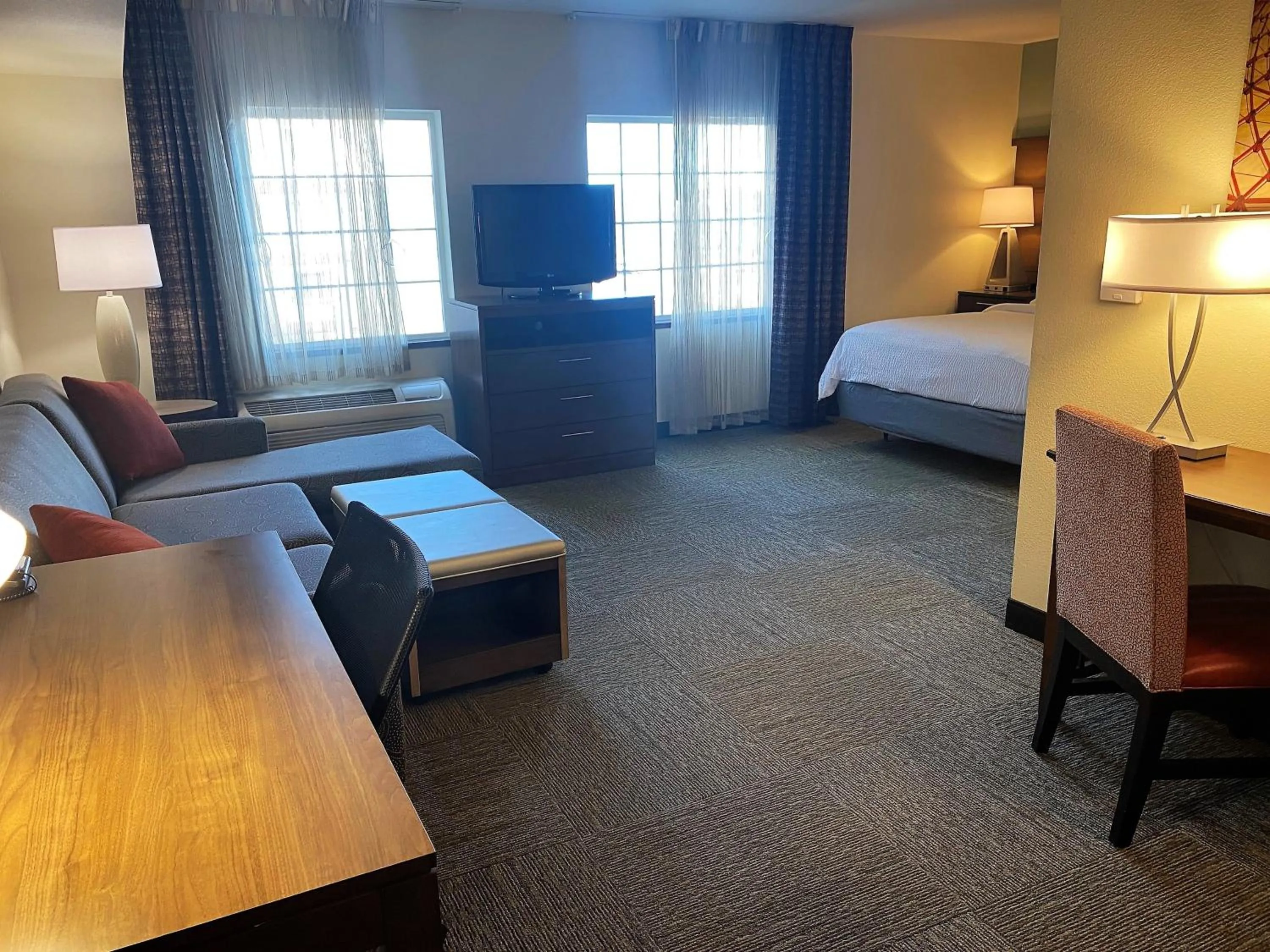 Photo of the whole room, Bed in Staybridge Suites Great Falls by IHG