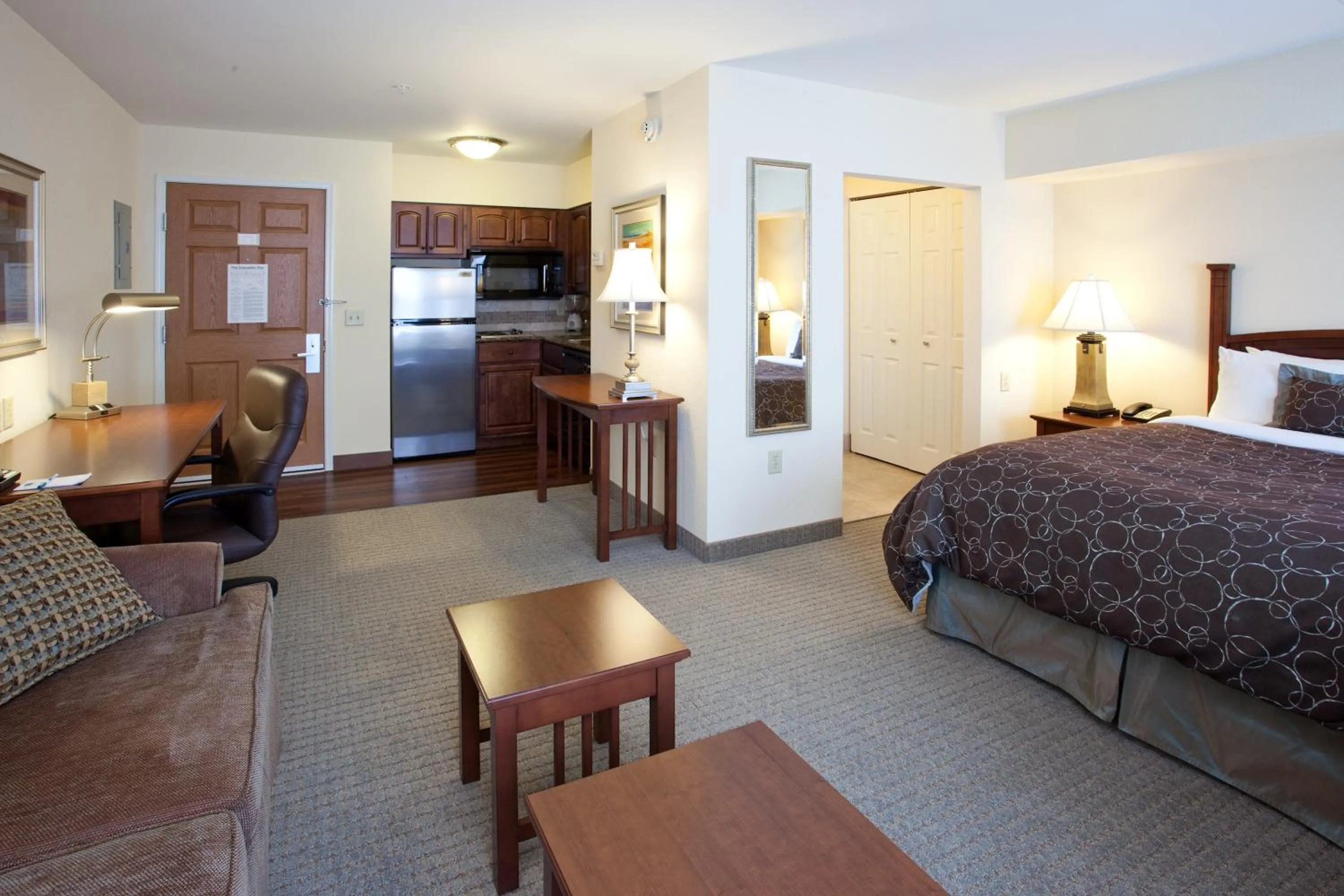 Photo of the whole room, Bed in Staybridge Suites Great Falls by IHG