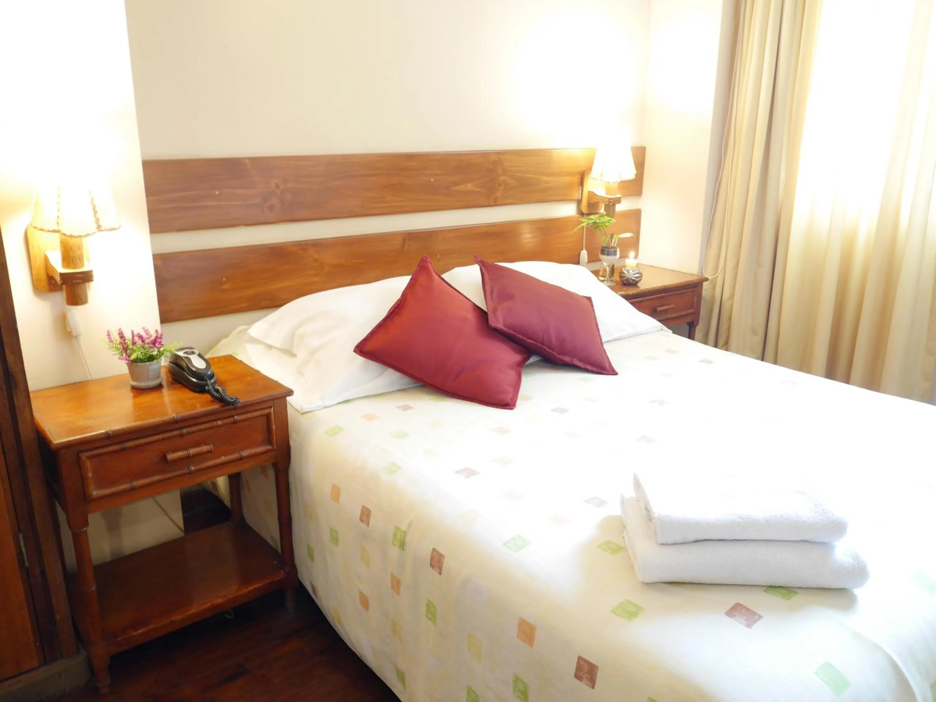 Photo of the whole room, Bed in Suite Service Apart Hotel