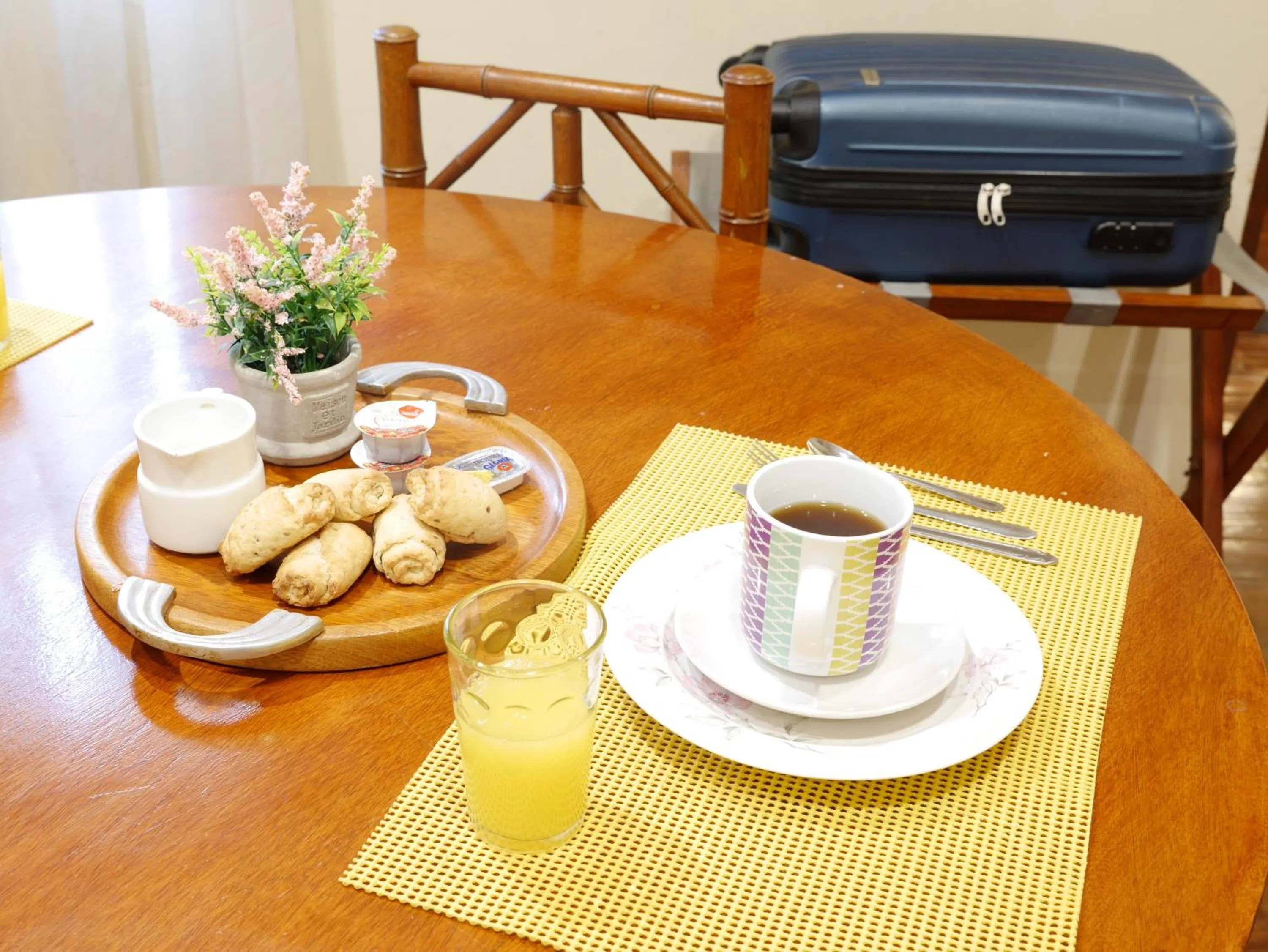 Dining area in Suite Service Apart Hotel