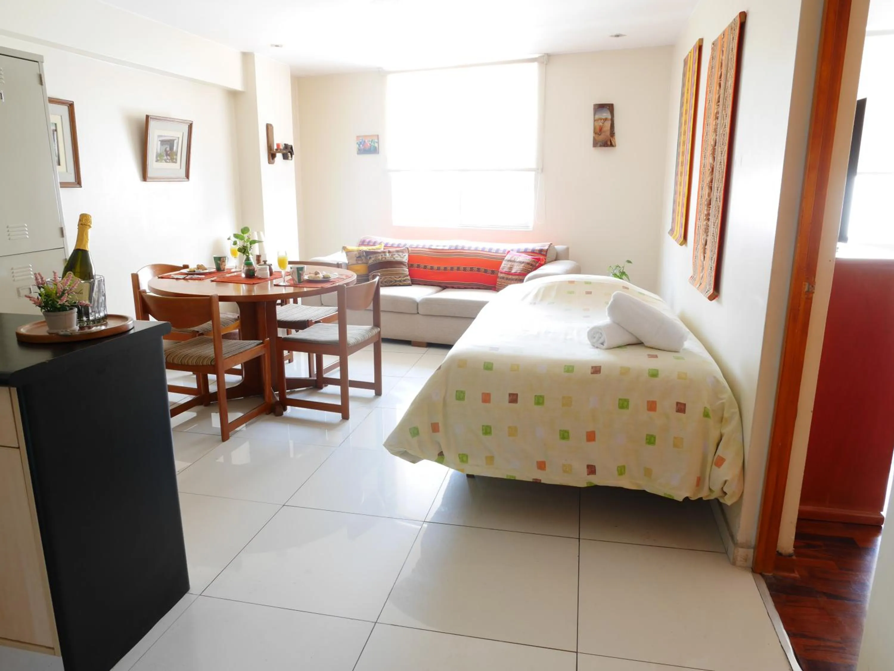 Property building, Bed in Suite Service Apart Hotel