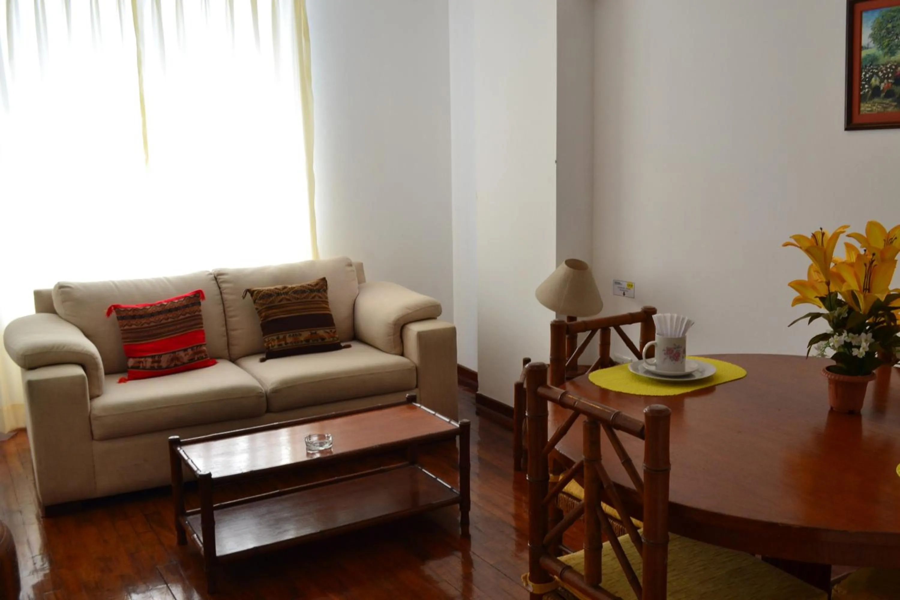 Dining area in Suite Service Apart Hotel