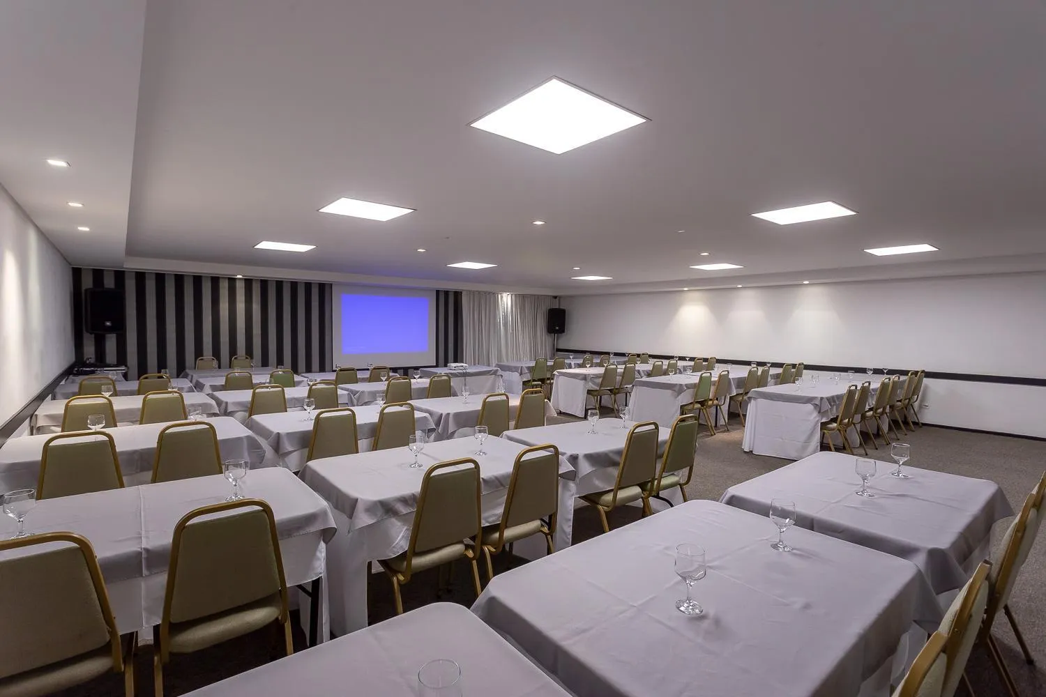 Banquet/Function facilities in Roochelle Hotel by Nobile