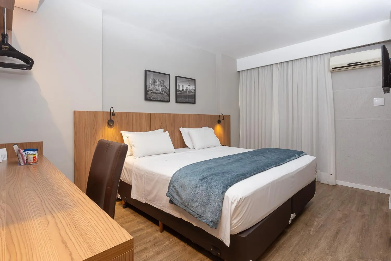 Bed in Roochelle Hotel by Nobile