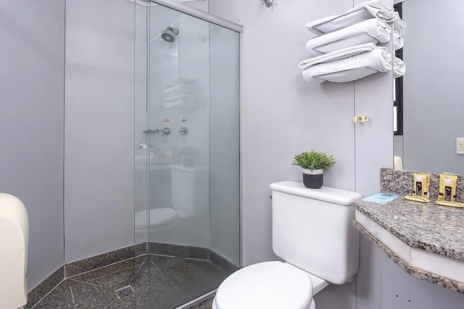 Roochelle Hotel by Nobile